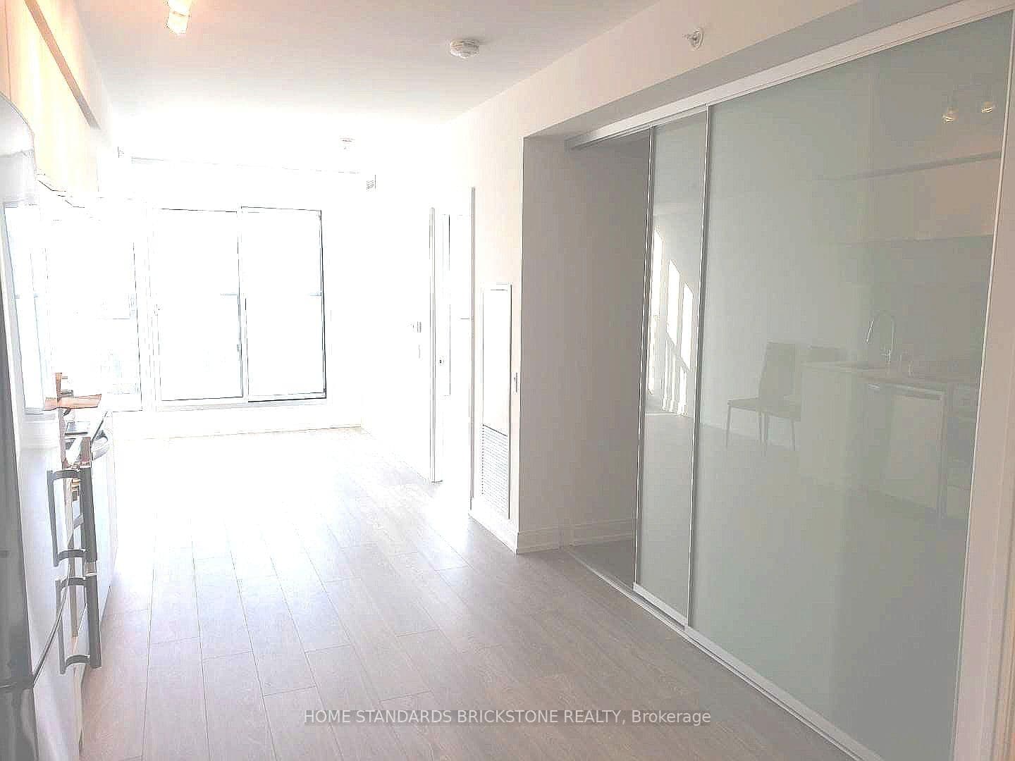 181 Dundas Street E, Unit 2106 thumbnail 2