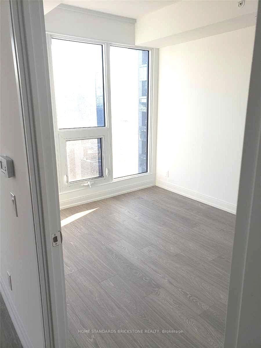 181 Dundas Street E, Unit 2106 thumbnail 5