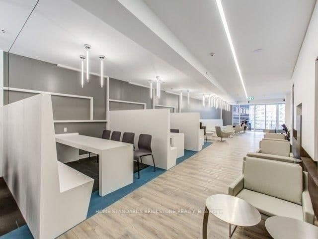 181 Dundas Street E, Unit 2106 thumbnail 9