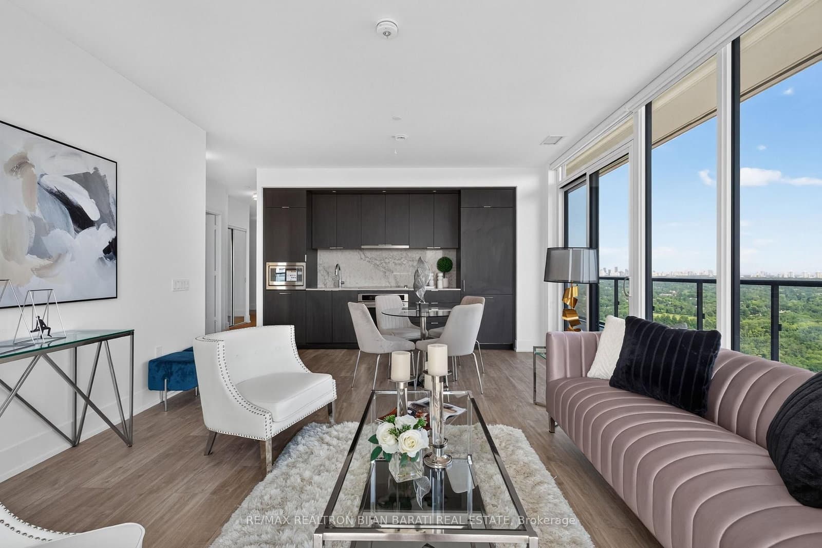 10 INN ON THE PARK Drive, Unit 3104 thumbnail 13
