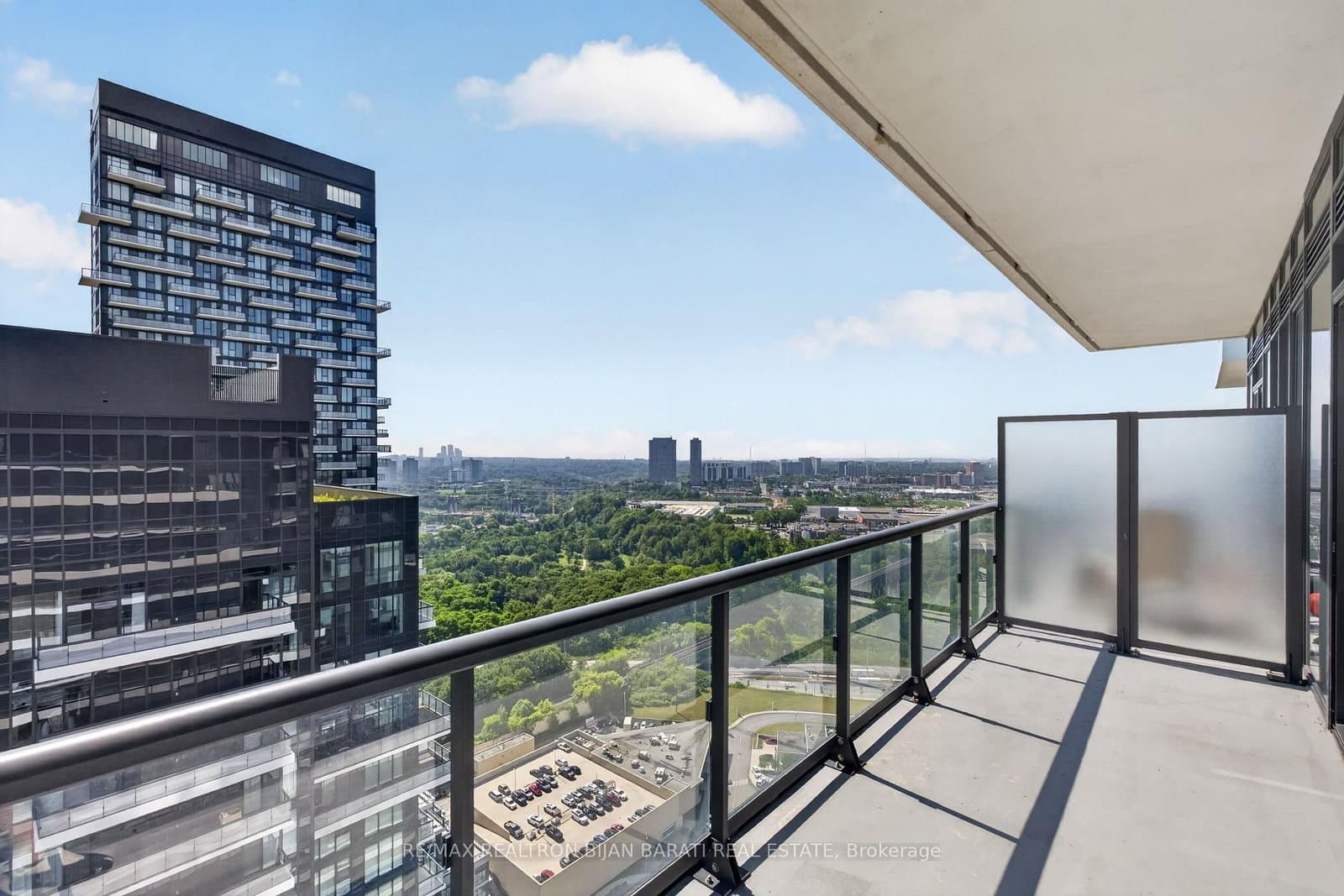 10 INN ON THE PARK Drive, Unit 3104 thumbnail 25