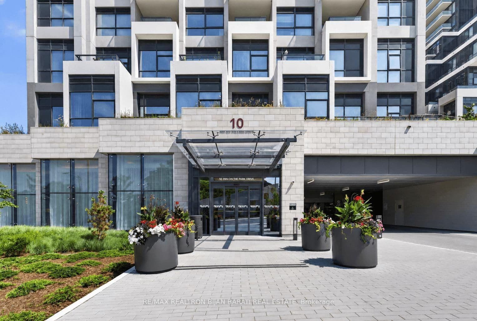 10 INN ON THE PARK Drive, Unit 3104 thumbnail 40