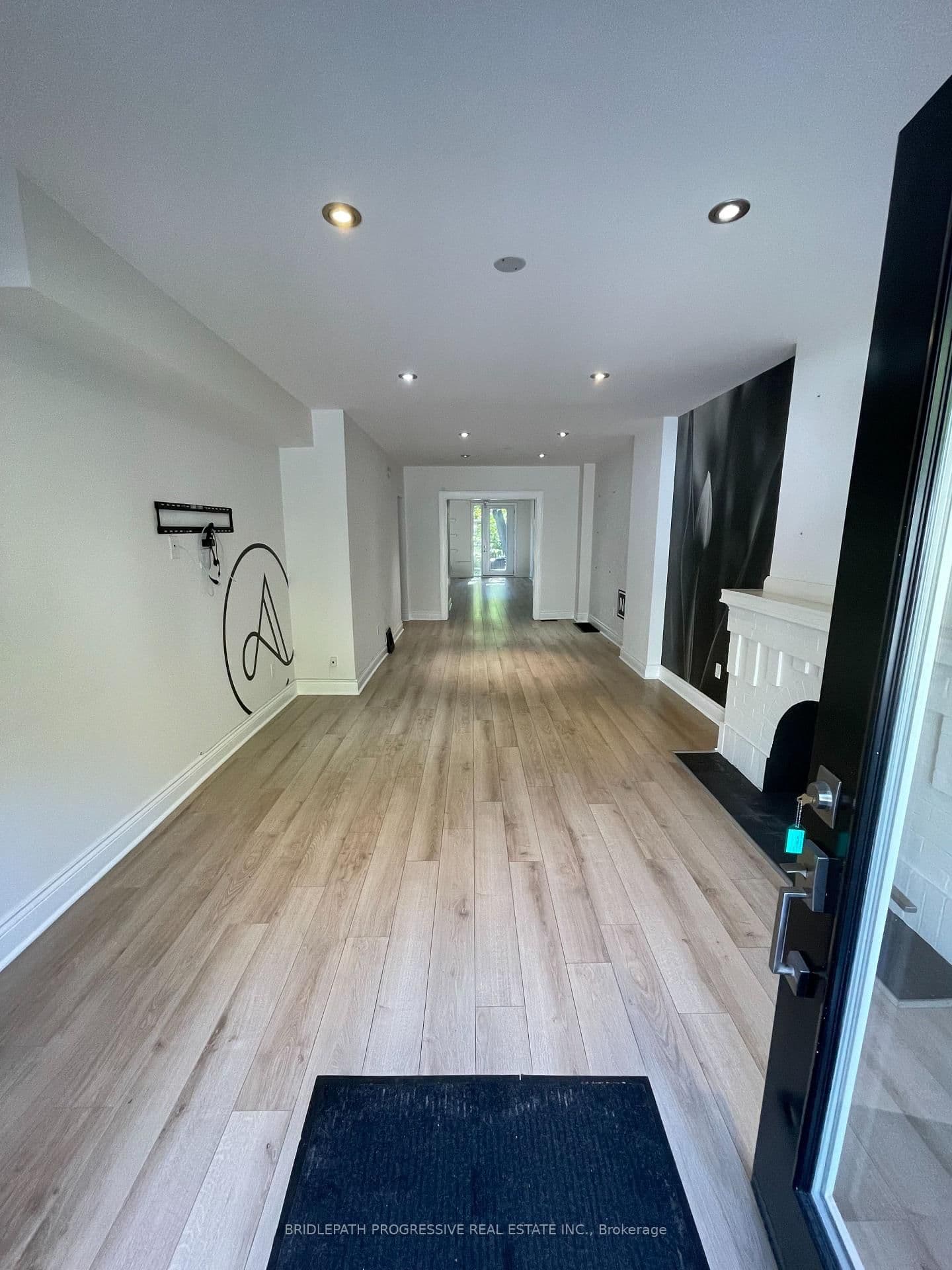 493 Davenport Road thumbnail 5