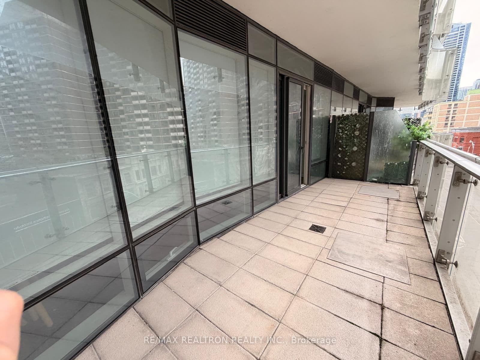 1 Bloor Street E, Unit 312 thumbnail 14
