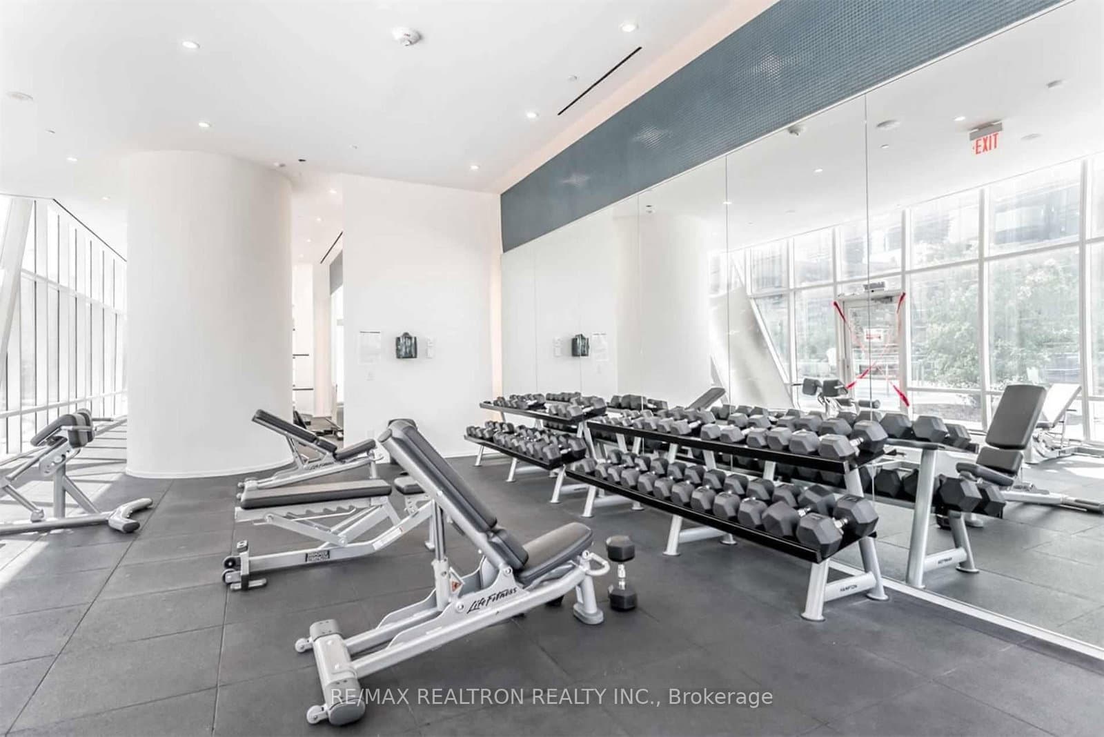 1 Bloor Street E, Unit 312 thumbnail 21
