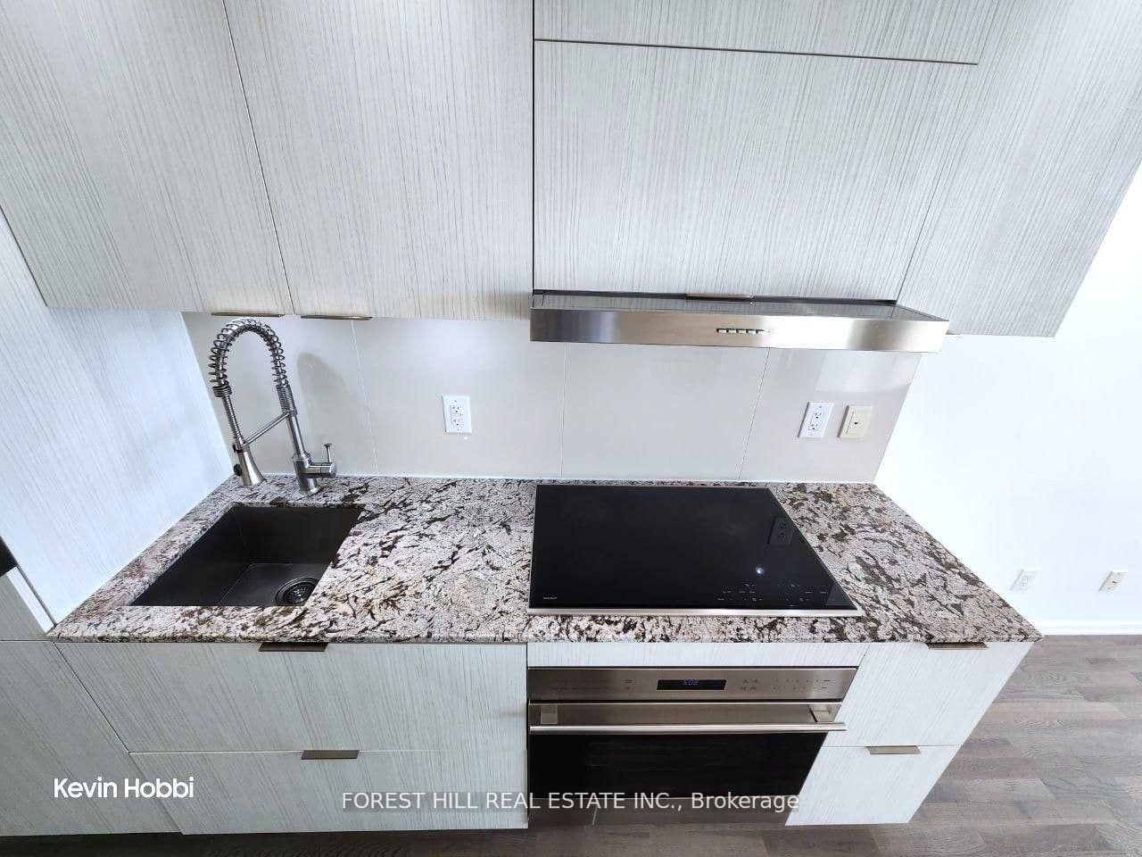 1 Bloor Street E, Unit 5210 thumbnail 11
