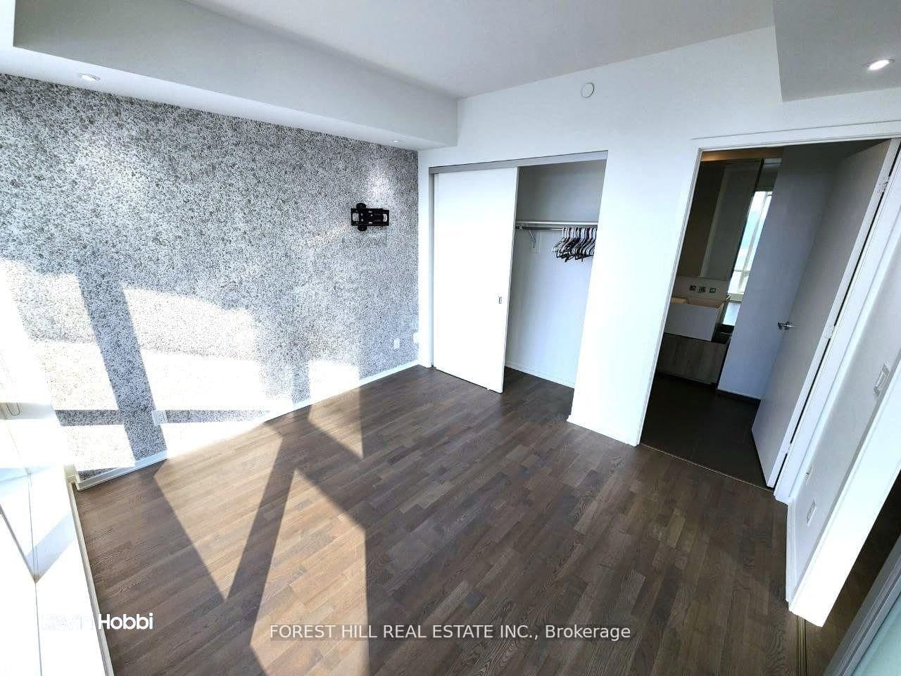 1 Bloor Street E, Unit 5210 thumbnail 18