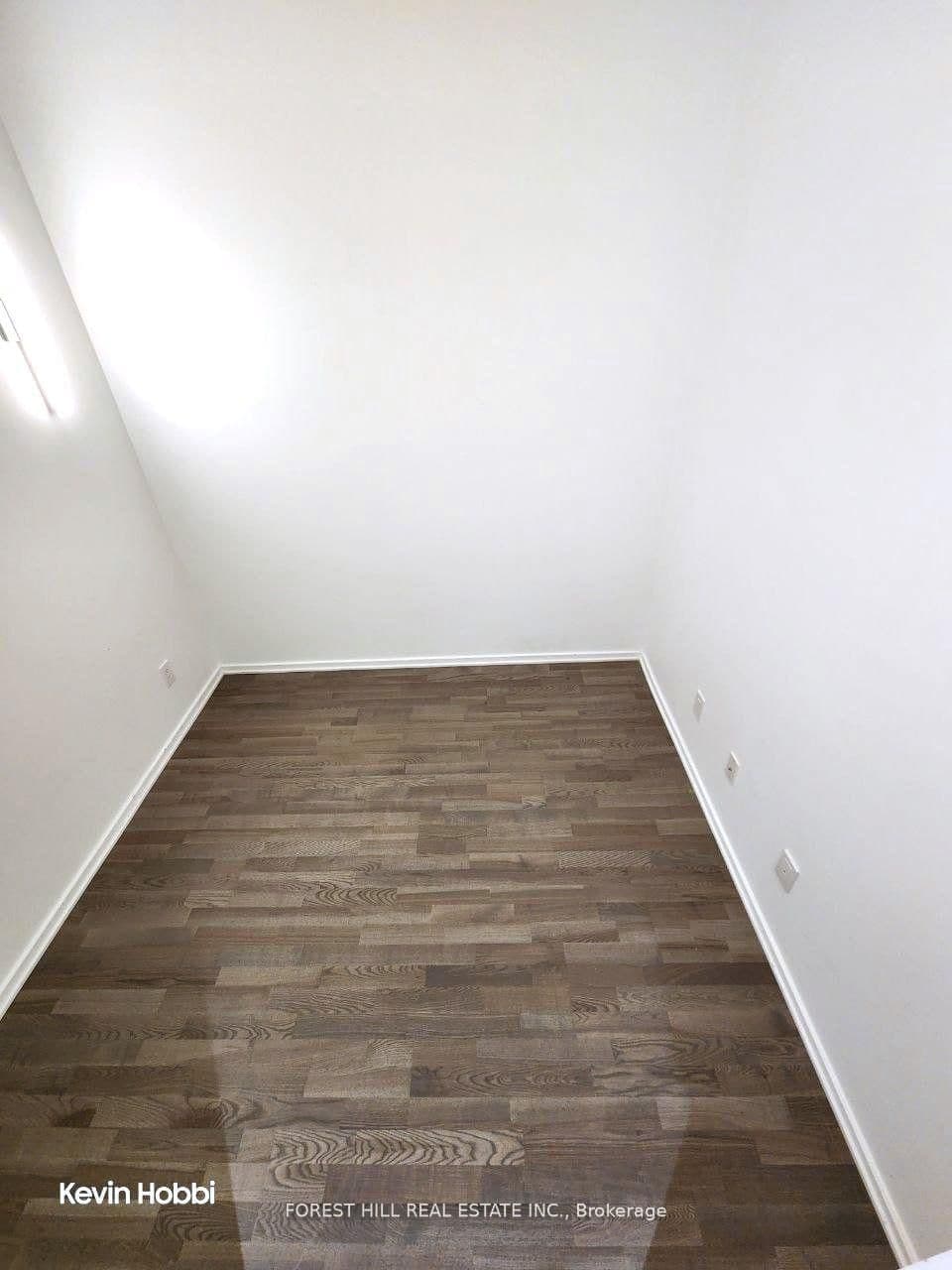 1 Bloor Street E, Unit 5210 thumbnail 23