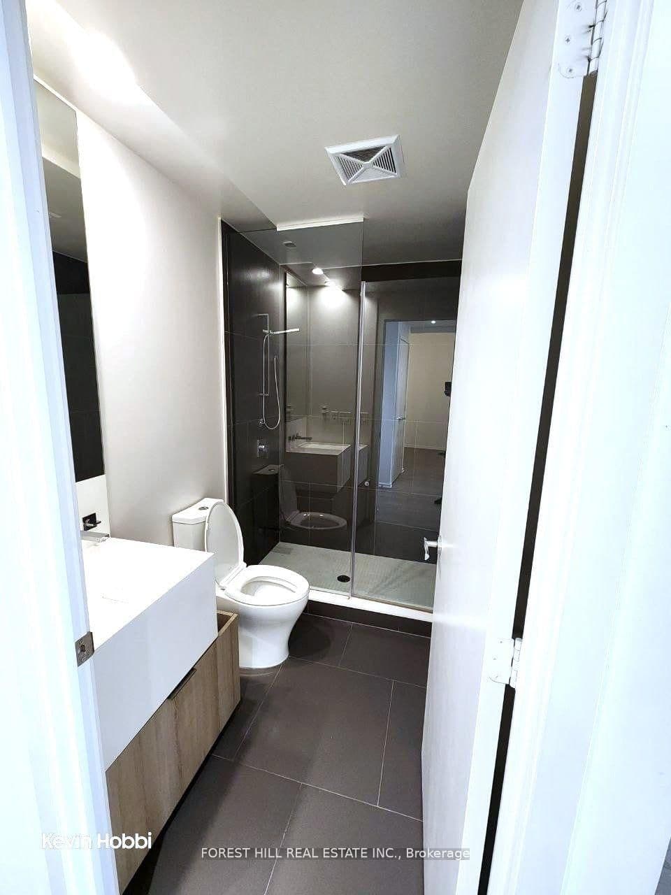 1 Bloor Street E, Unit 5210 thumbnail 25