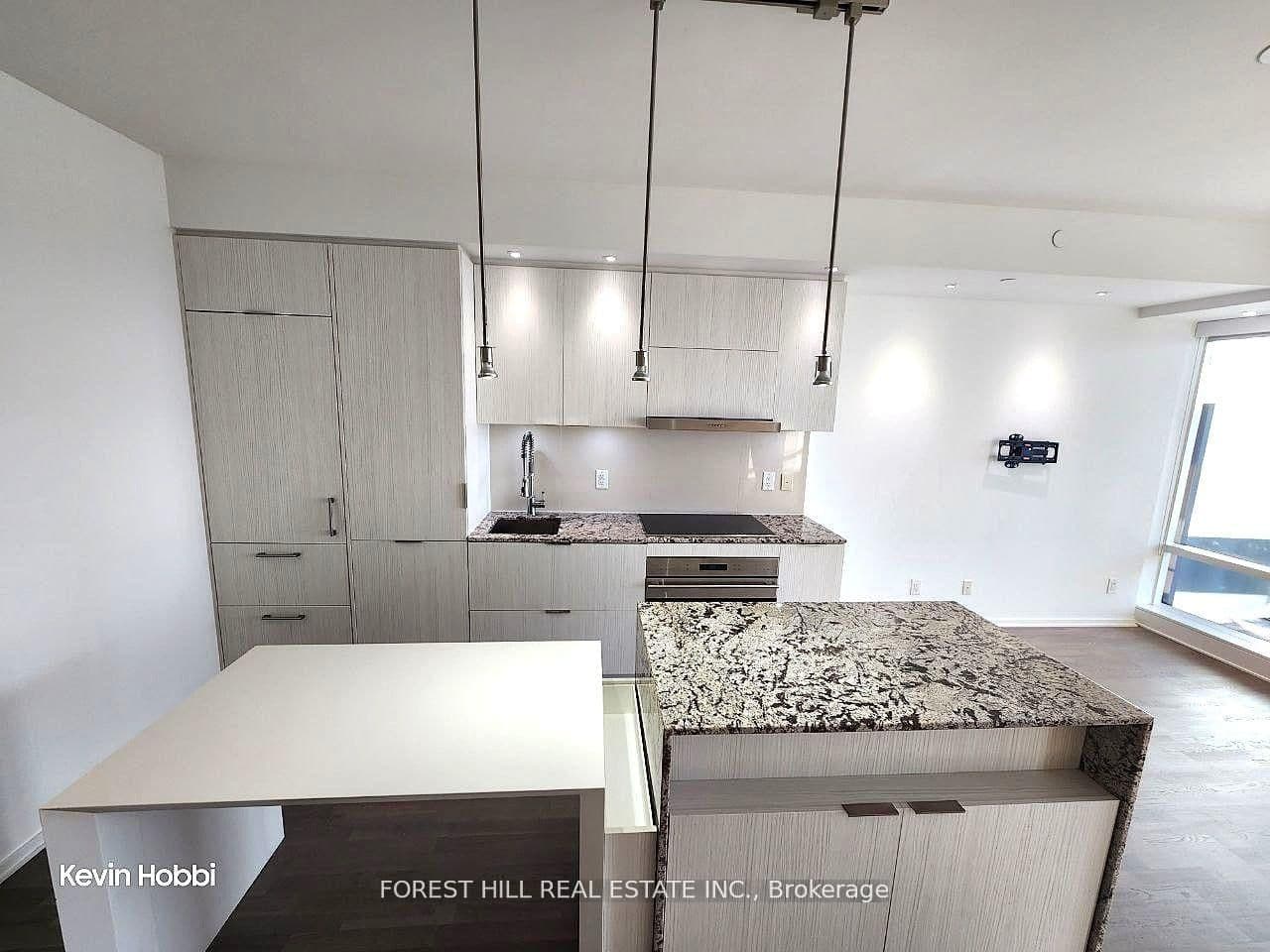 1 Bloor Street E, Unit 5210 thumbnail 3