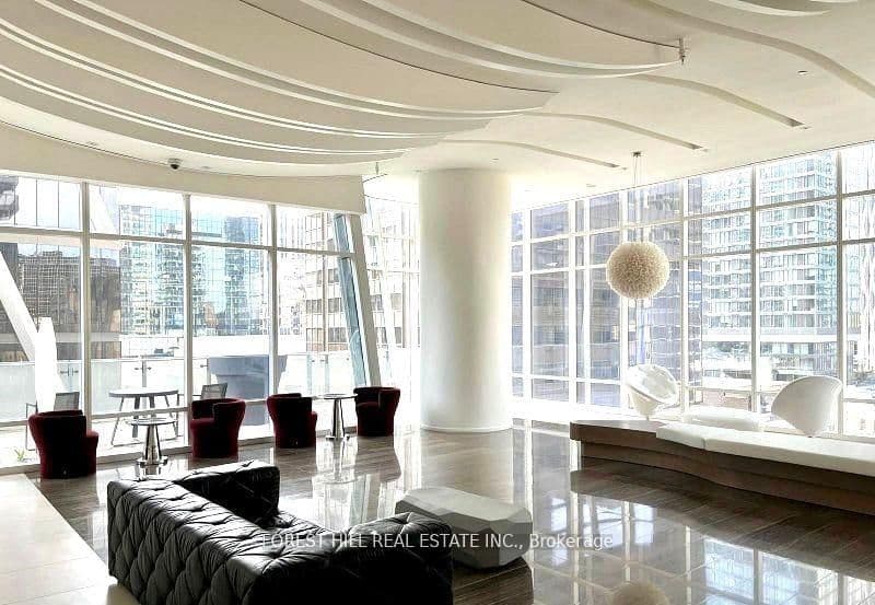 1 Bloor Street E, Unit 5210 thumbnail 31