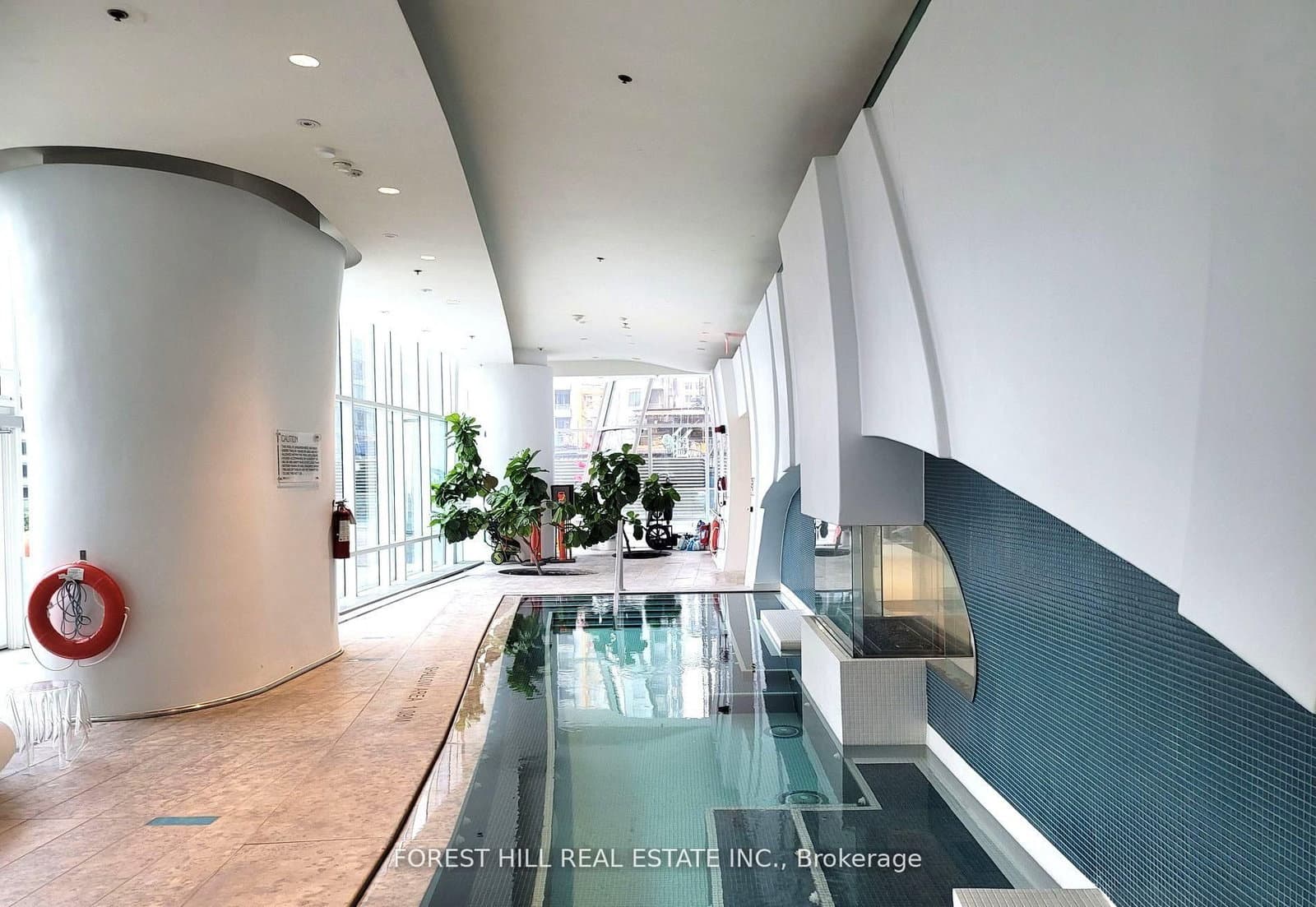 1 Bloor Street E, Unit 5210 thumbnail 34