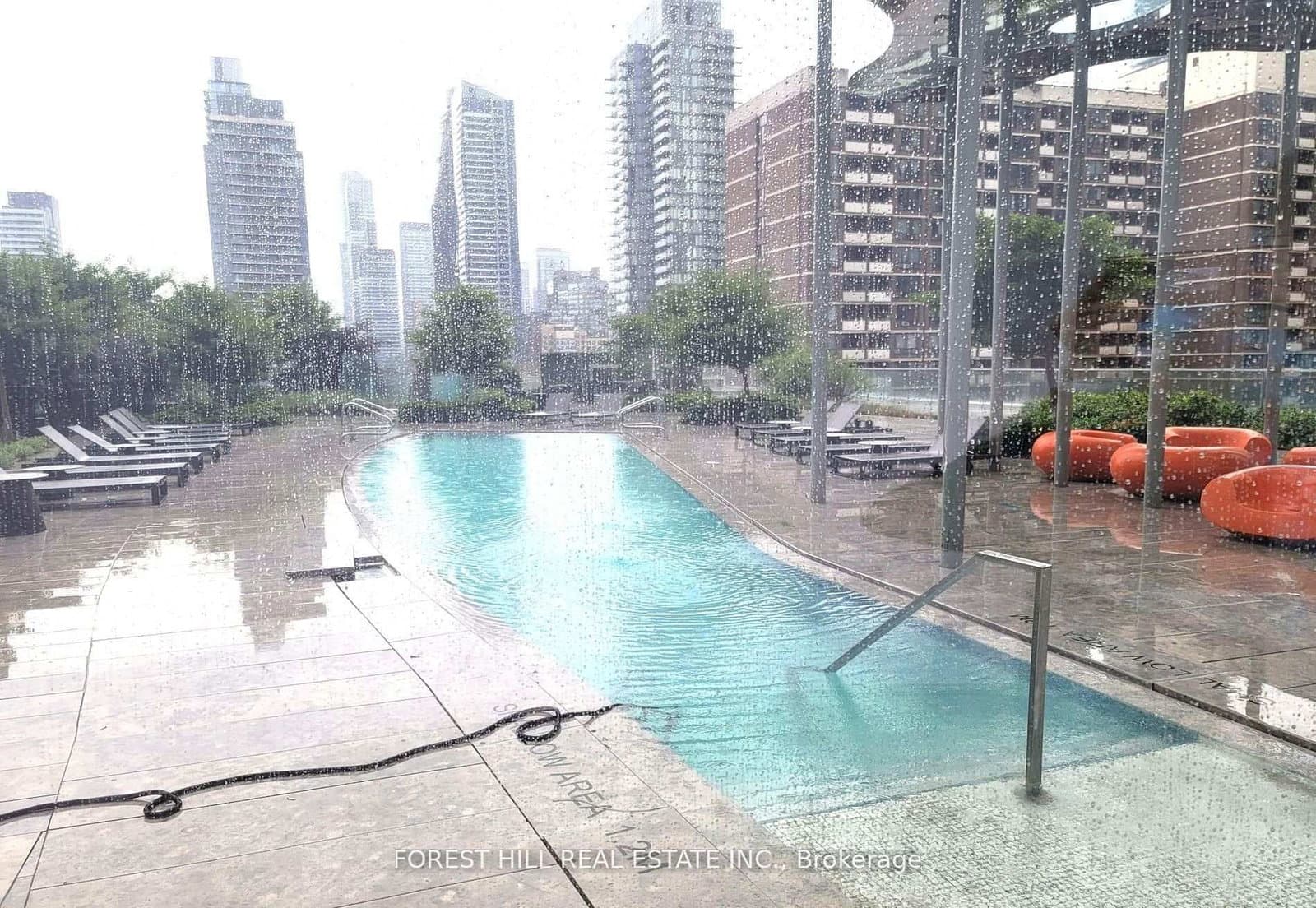 1 Bloor Street E, Unit 5210 thumbnail 35