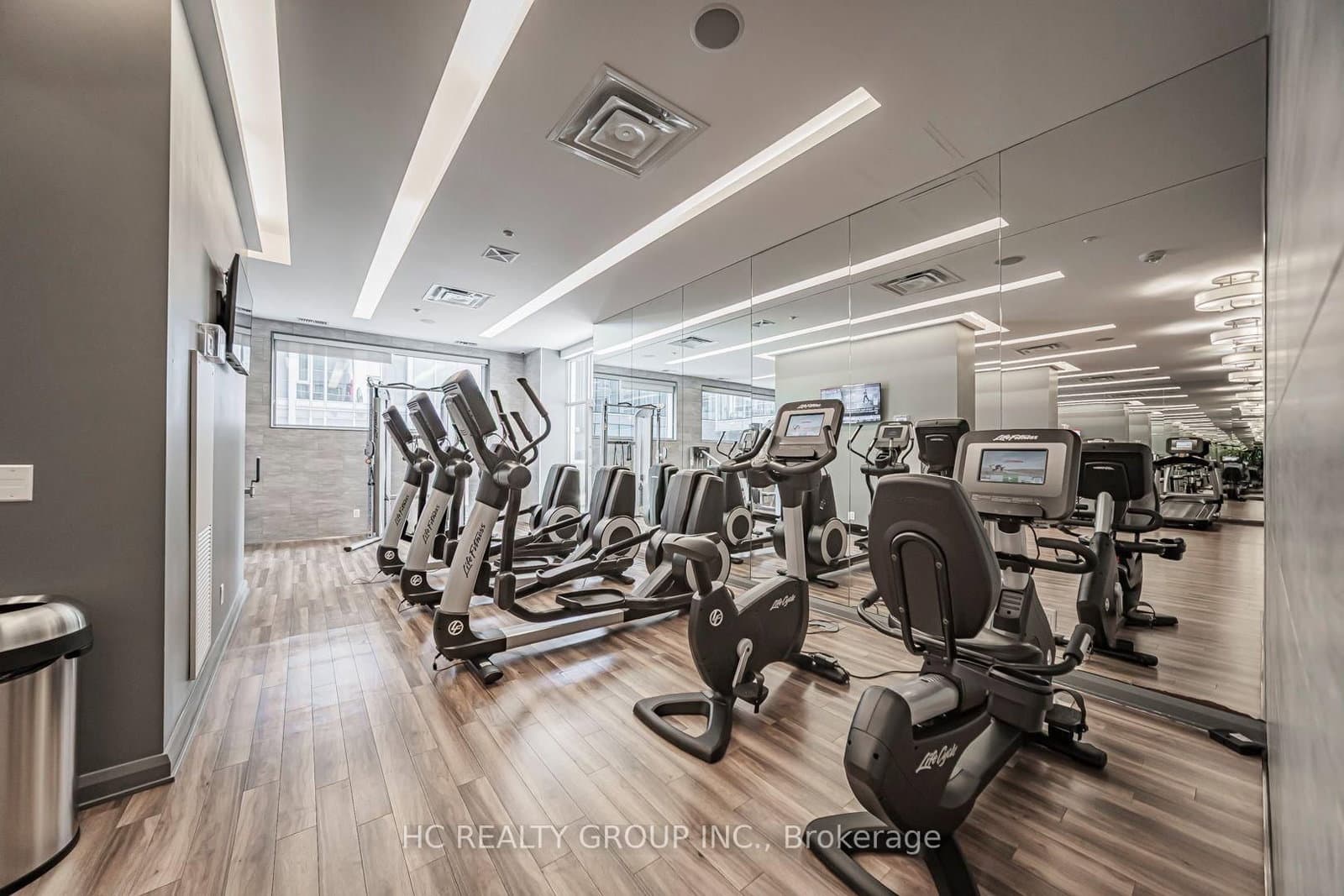 155 Yorkville Avenue, Unit 2014 thumbnail 32