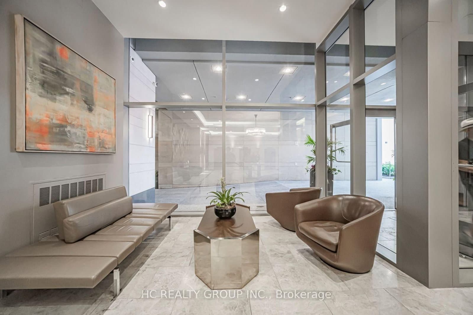 155 Yorkville Avenue, Unit 2014 thumbnail 6