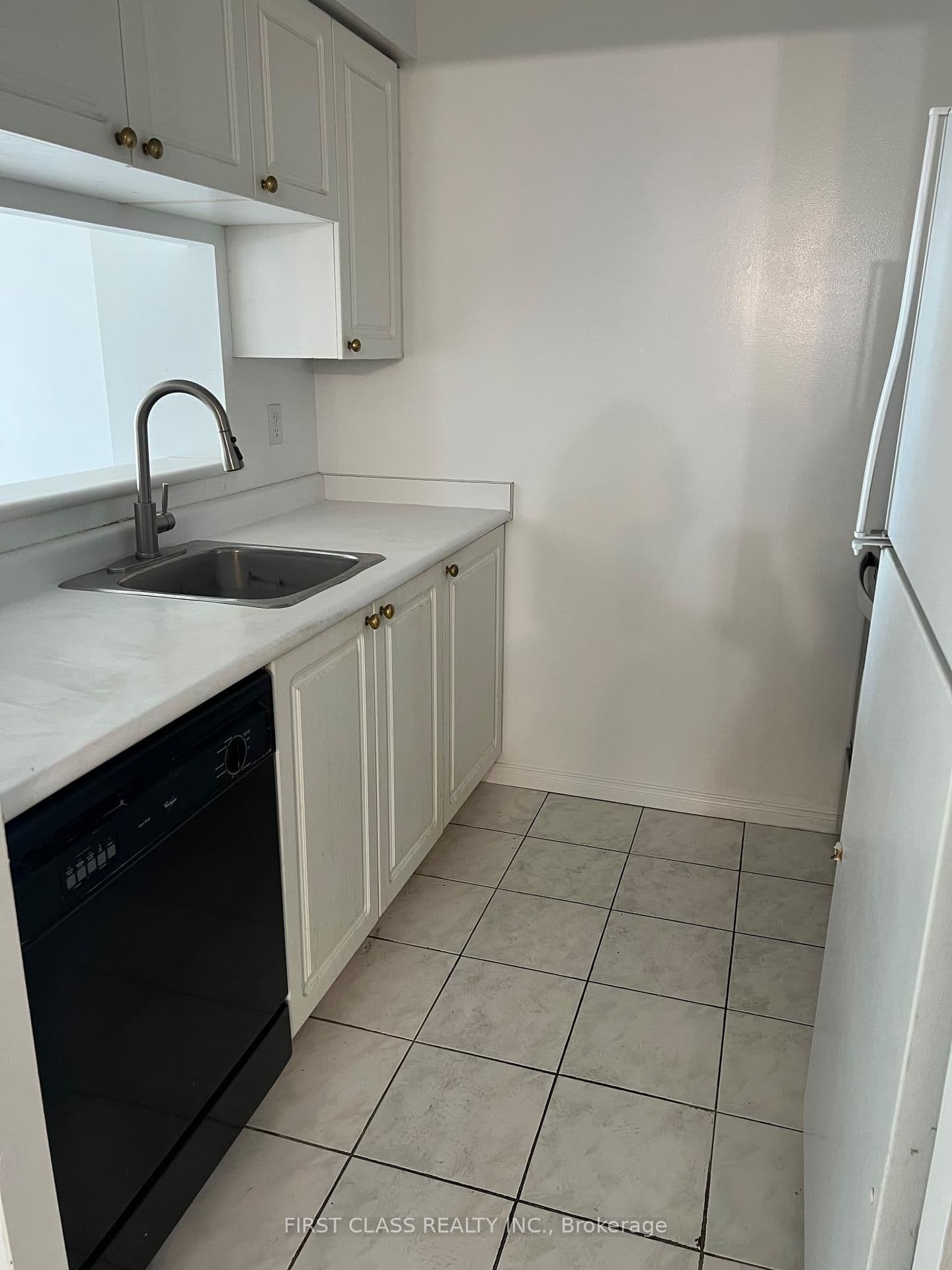 3 Pemberton Avenue, Unit 1409 thumbnail 2