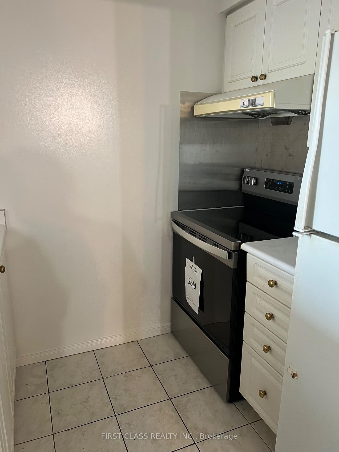 3 Pemberton Avenue, Unit 1409 thumbnail 3