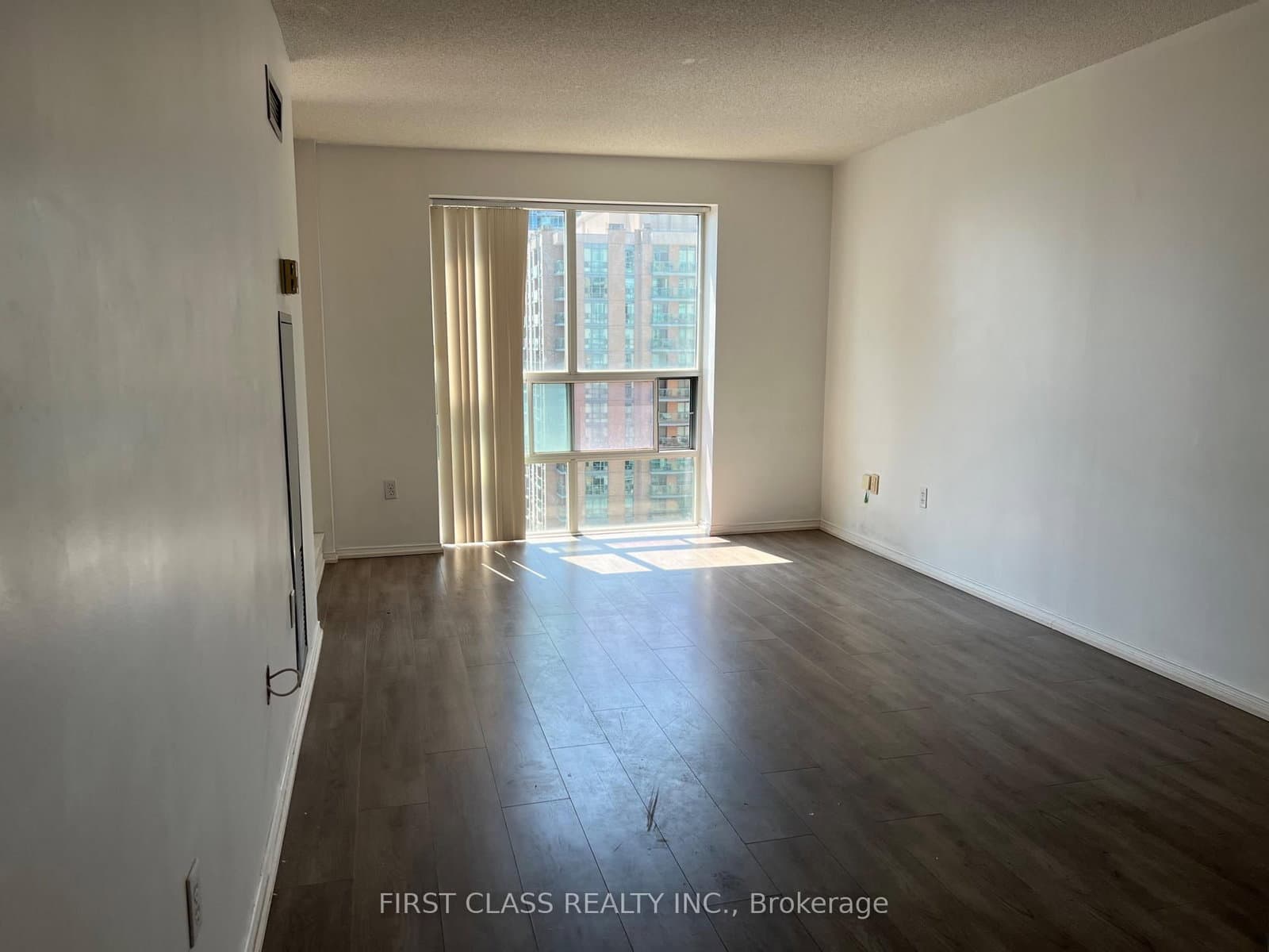3 Pemberton Avenue, Unit 1409 thumbnail 4