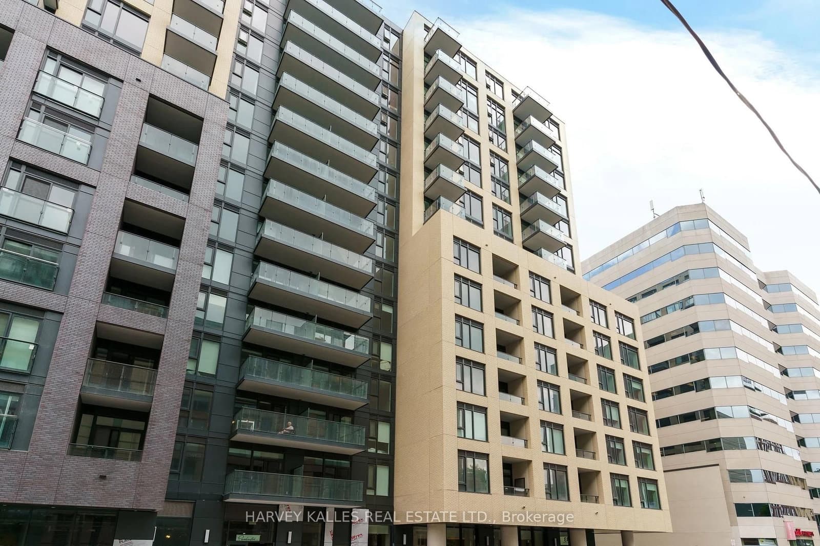 543 Richmond Street W, Unit 410 - Image 1