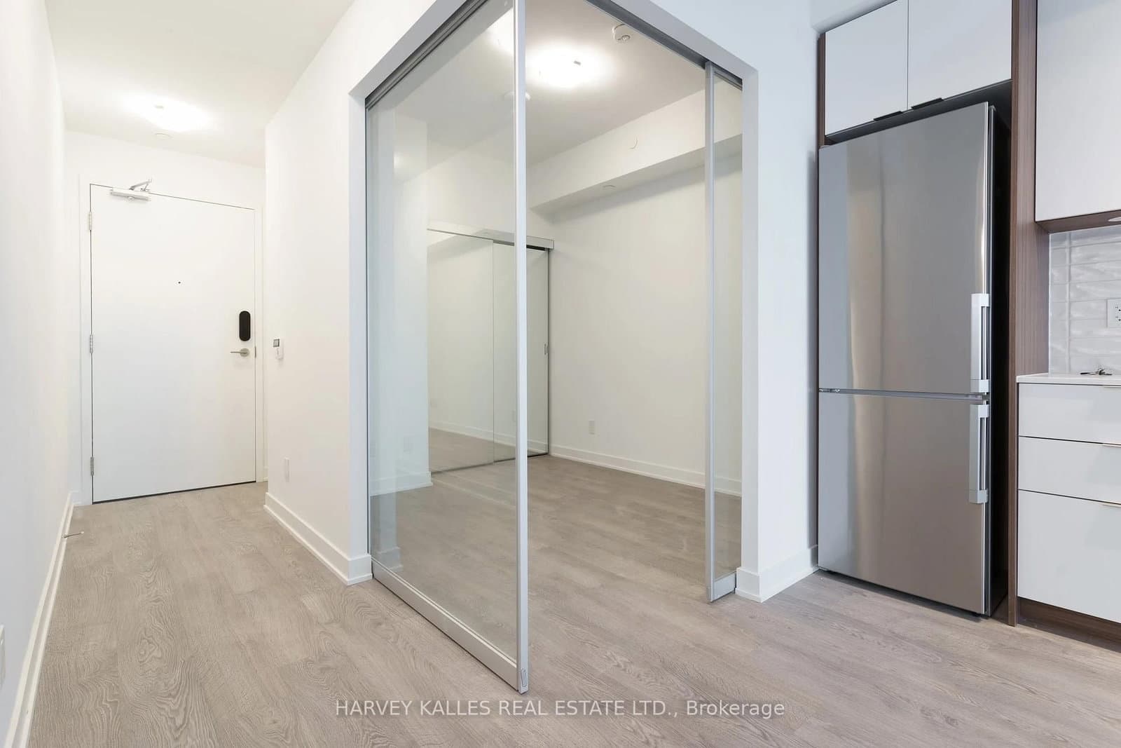 543 Richmond Street W, Unit 410 thumbnail 11