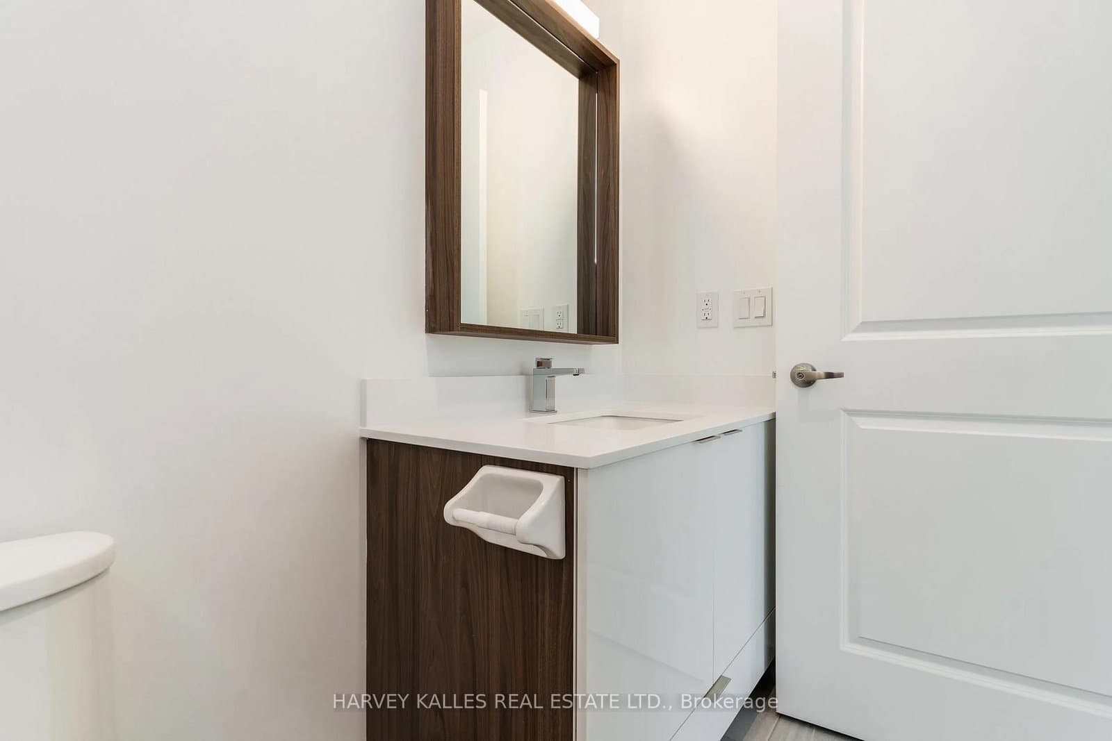 543 Richmond Street W, Unit 410 thumbnail 29