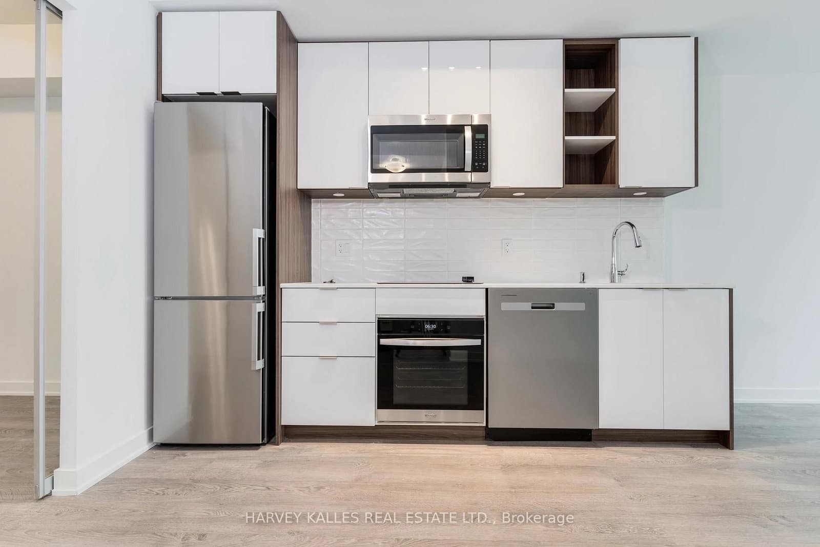 543 Richmond Street W, Unit 410 thumbnail 3