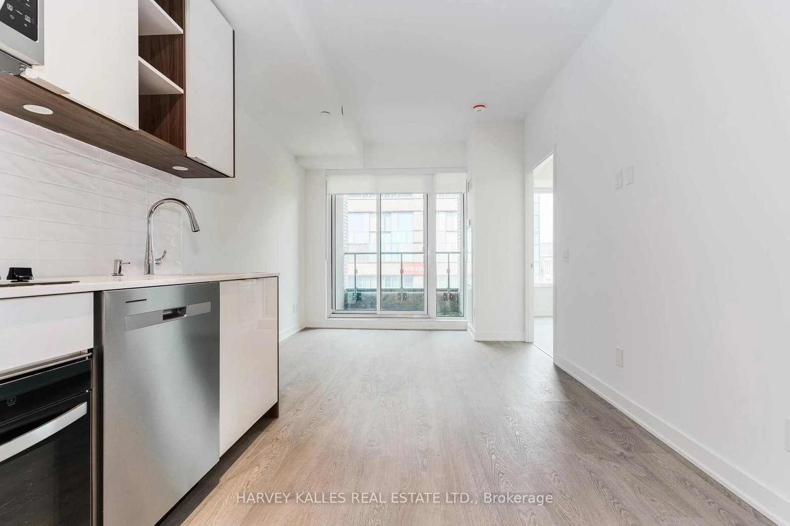 543 Richmond Street W, Unit 410 thumbnail 4