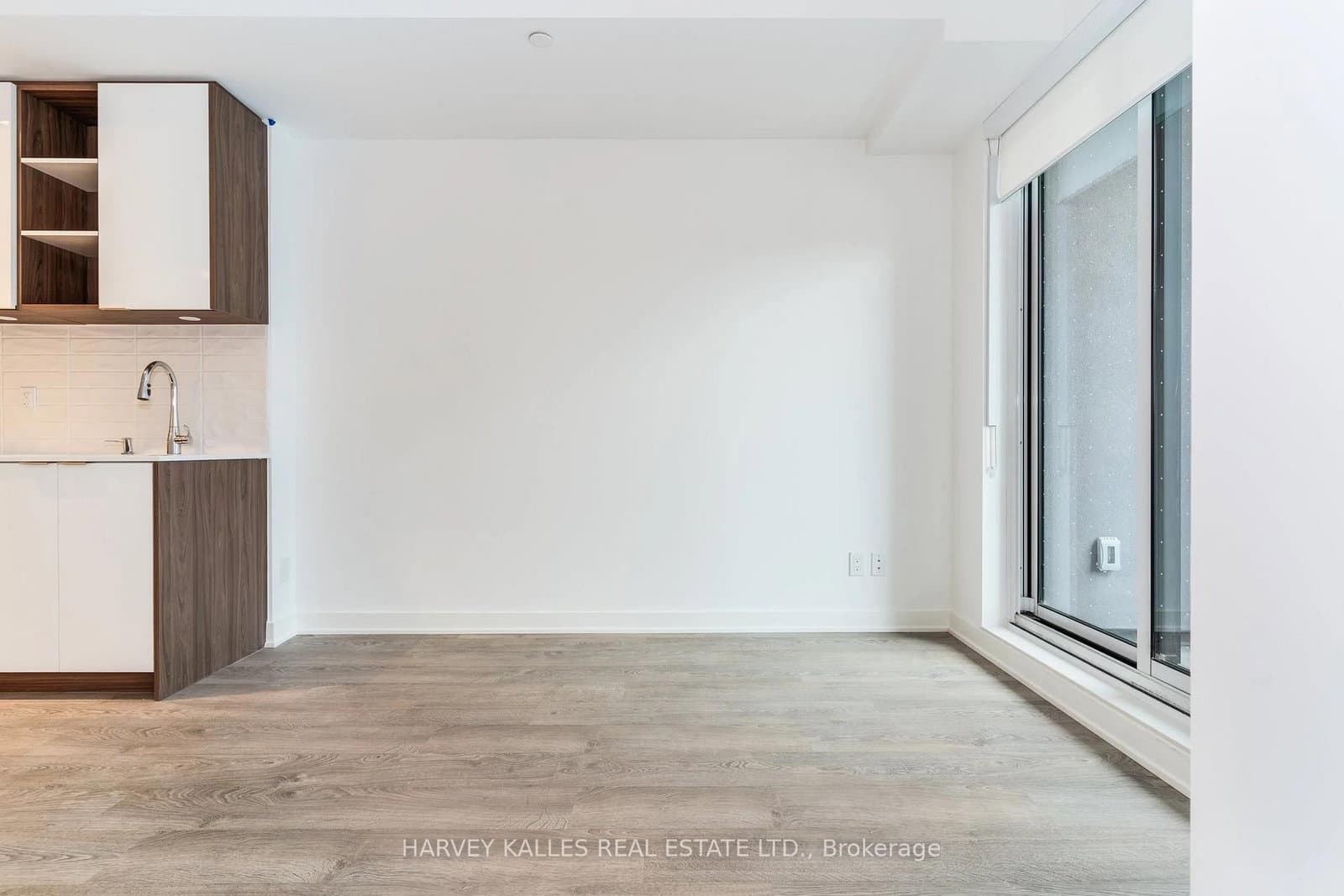 543 Richmond Street W, Unit 410 thumbnail 9