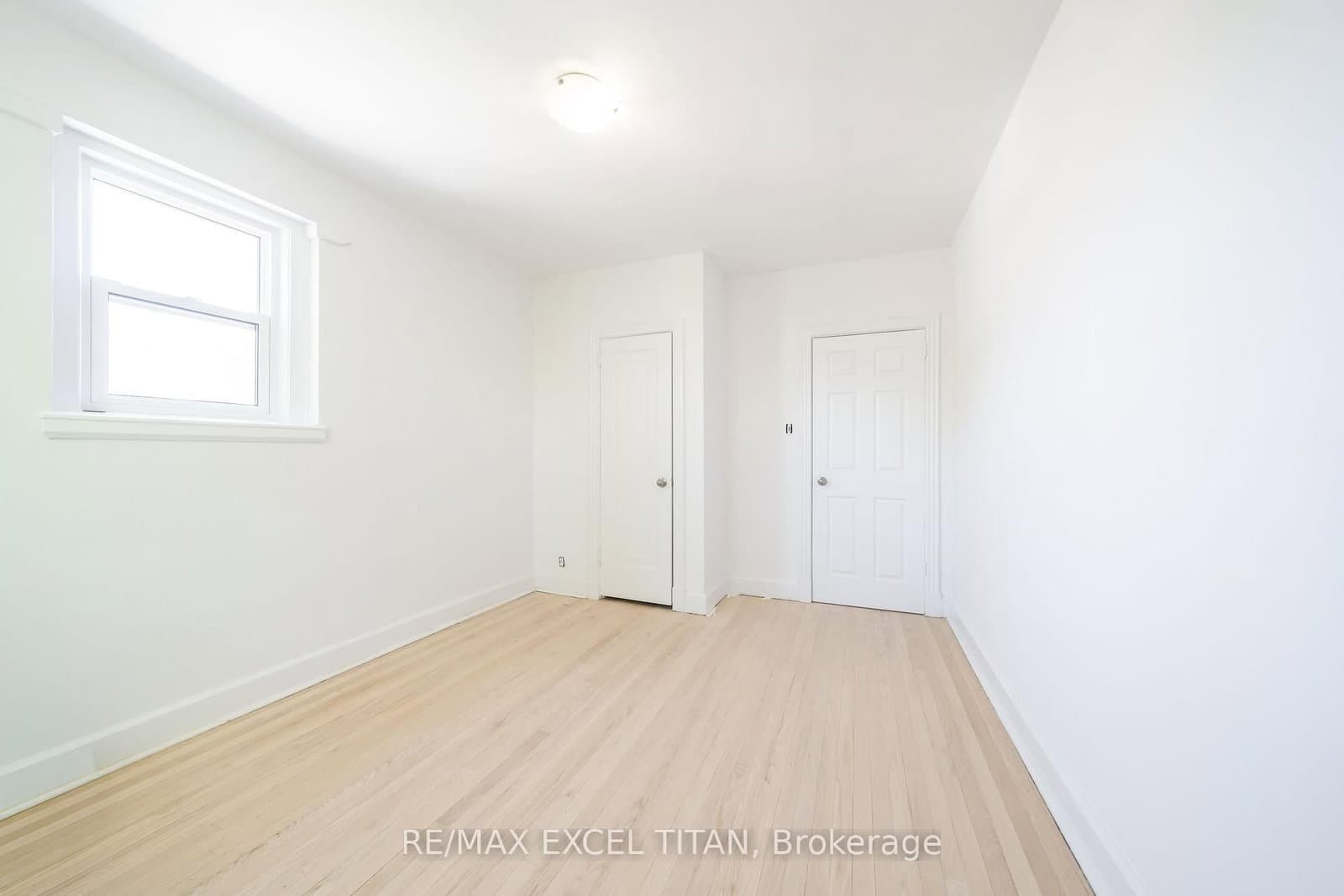 1 Mallory Gardens, Unit 4 thumbnail 3