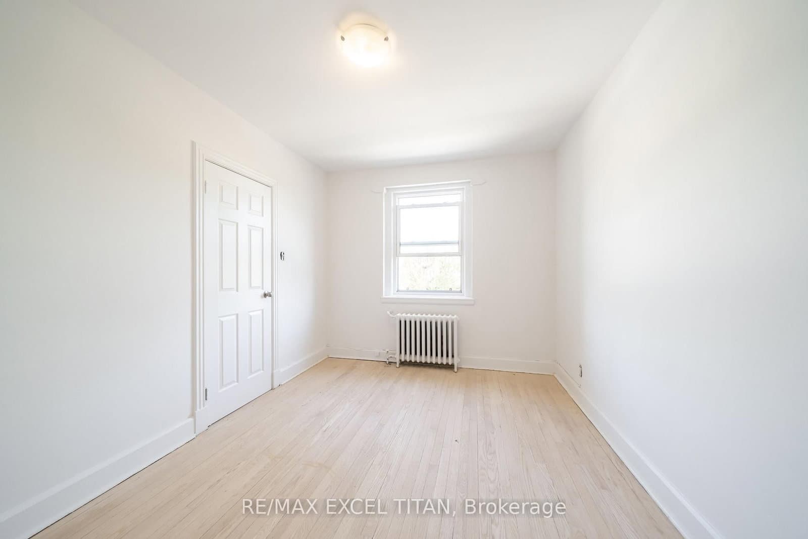 1 Mallory Gardens, Unit 4 thumbnail 5