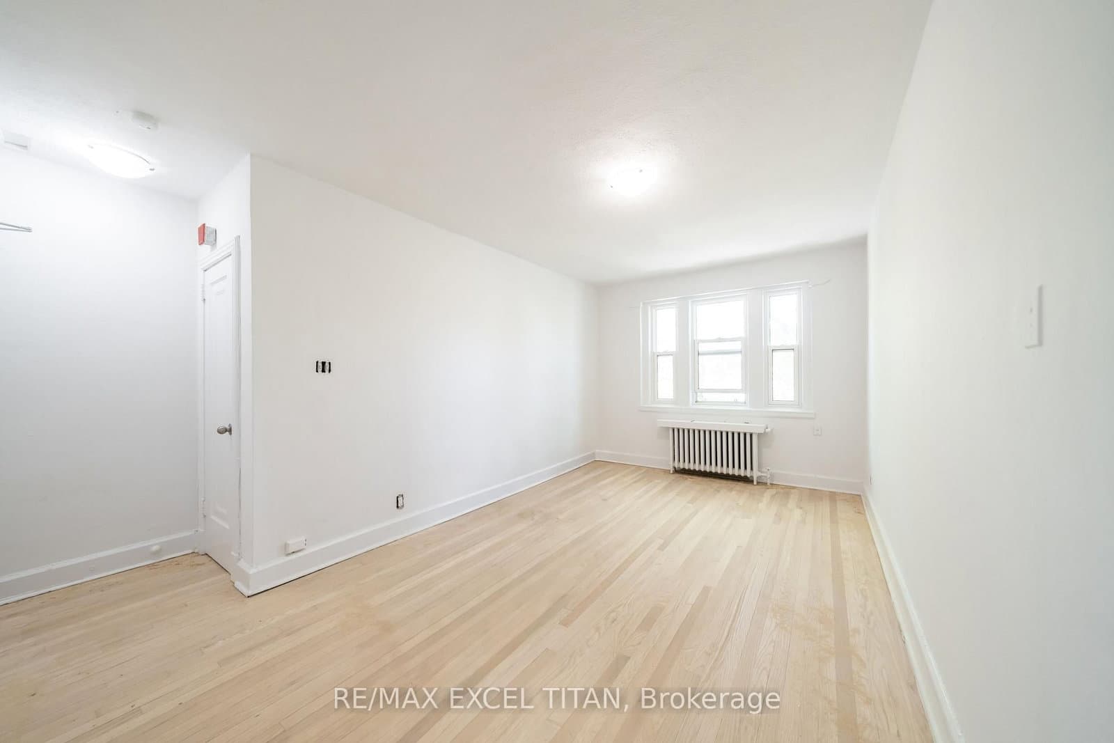 1 Mallory Gardens, Unit 4 thumbnail 6