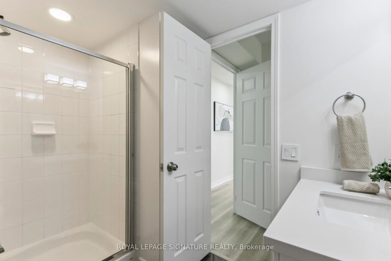 18 Kenaston Gardens, Unit 1307 thumbnail 25