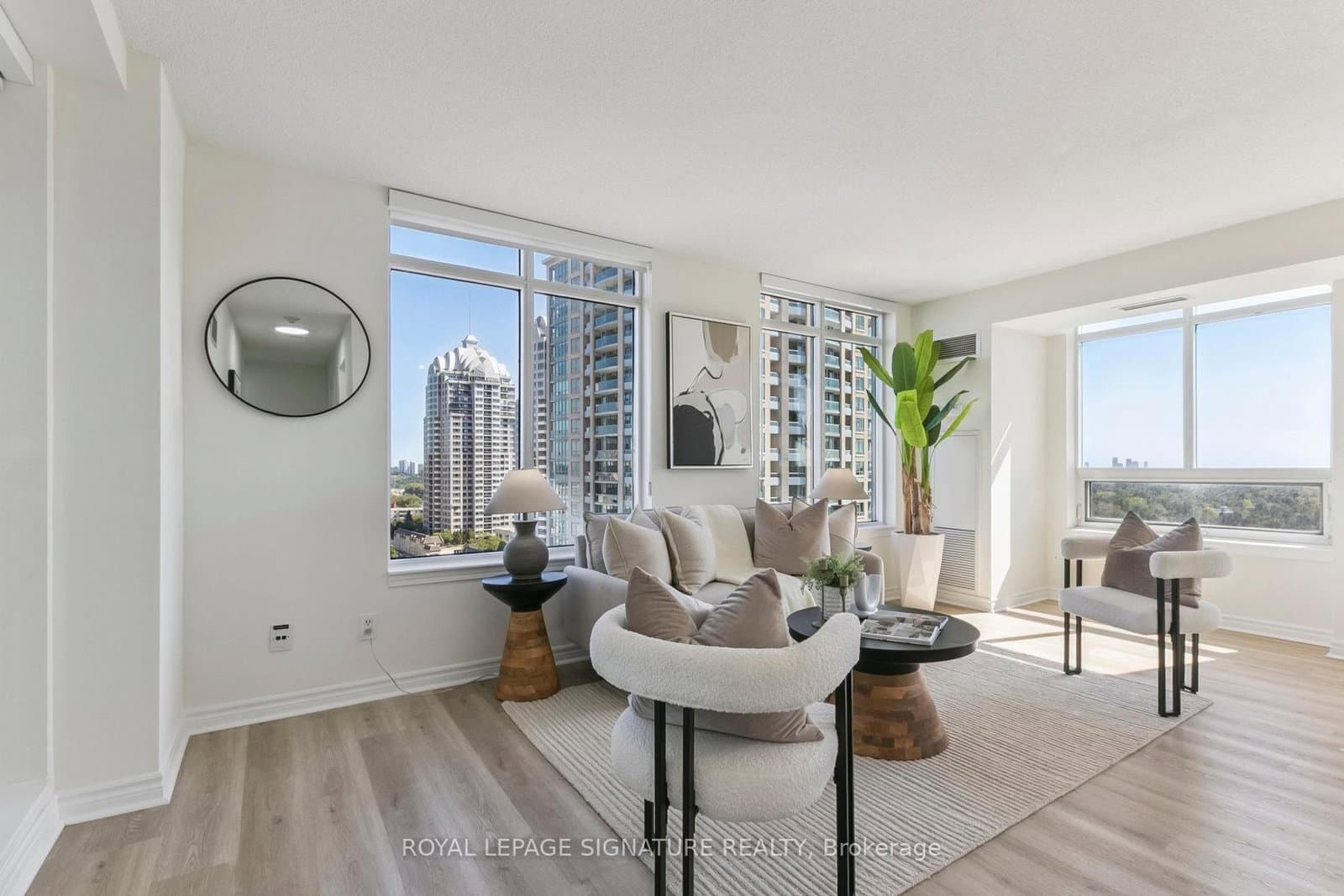 18 Kenaston Gardens, Unit 1307 thumbnail 3