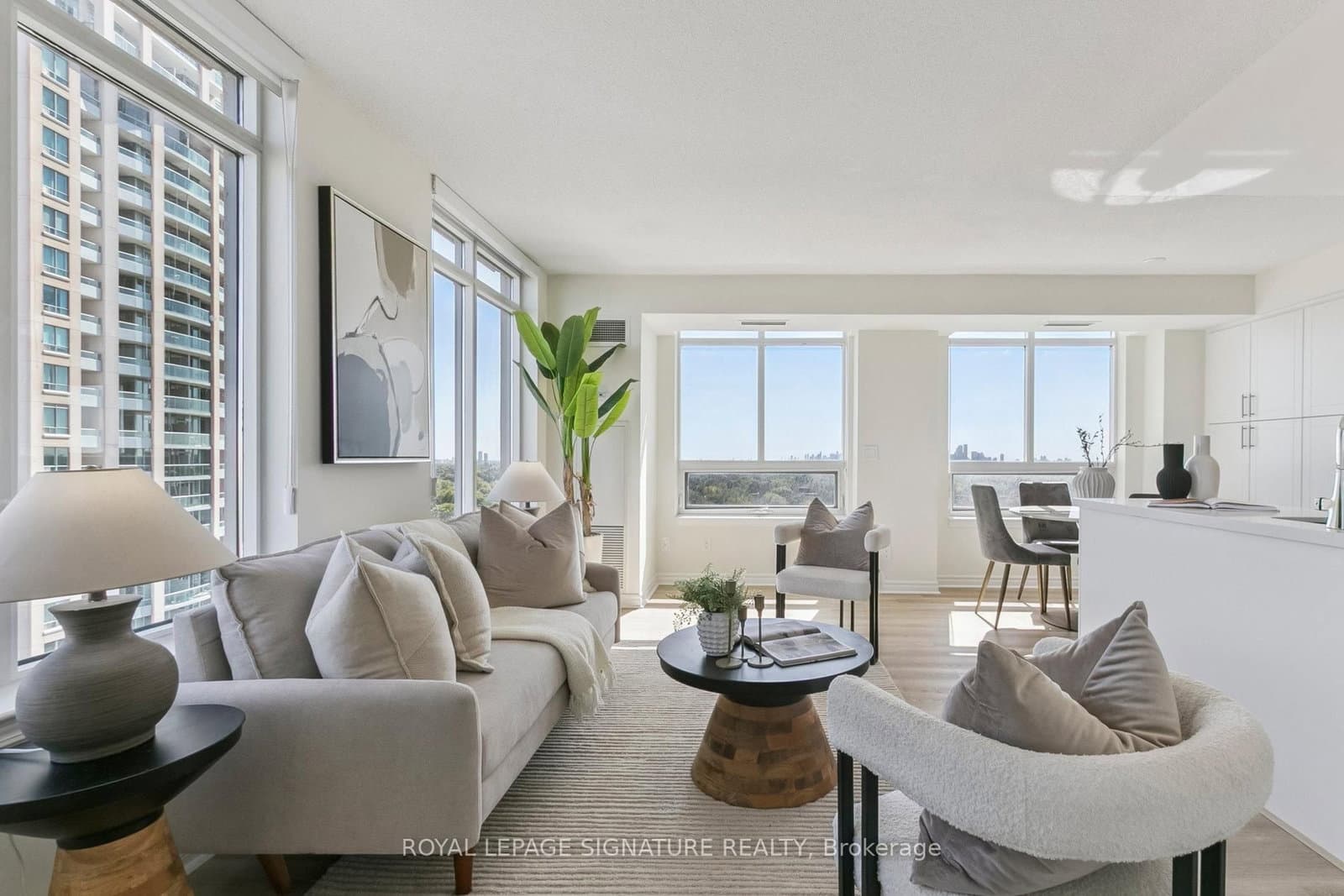 18 Kenaston Gardens, Unit 1307 thumbnail 5