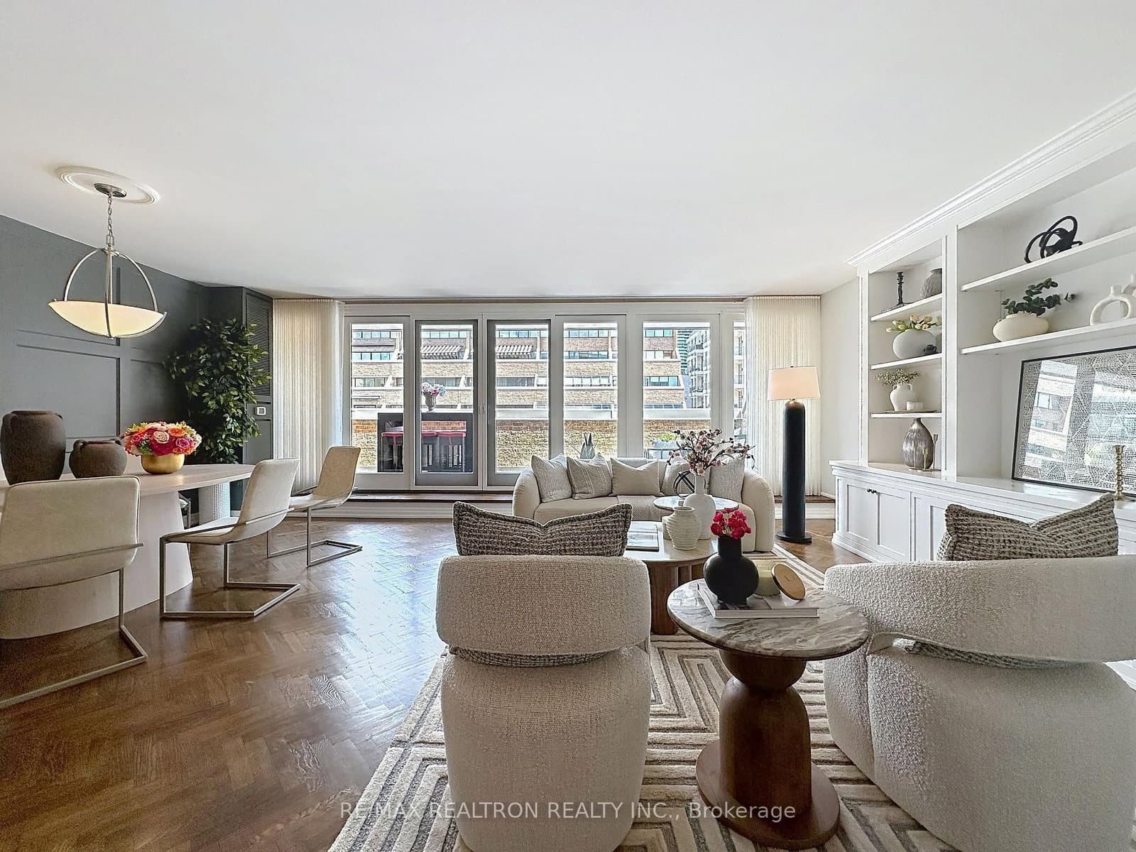 55A Avenue Road, Unit 412 thumbnail 12