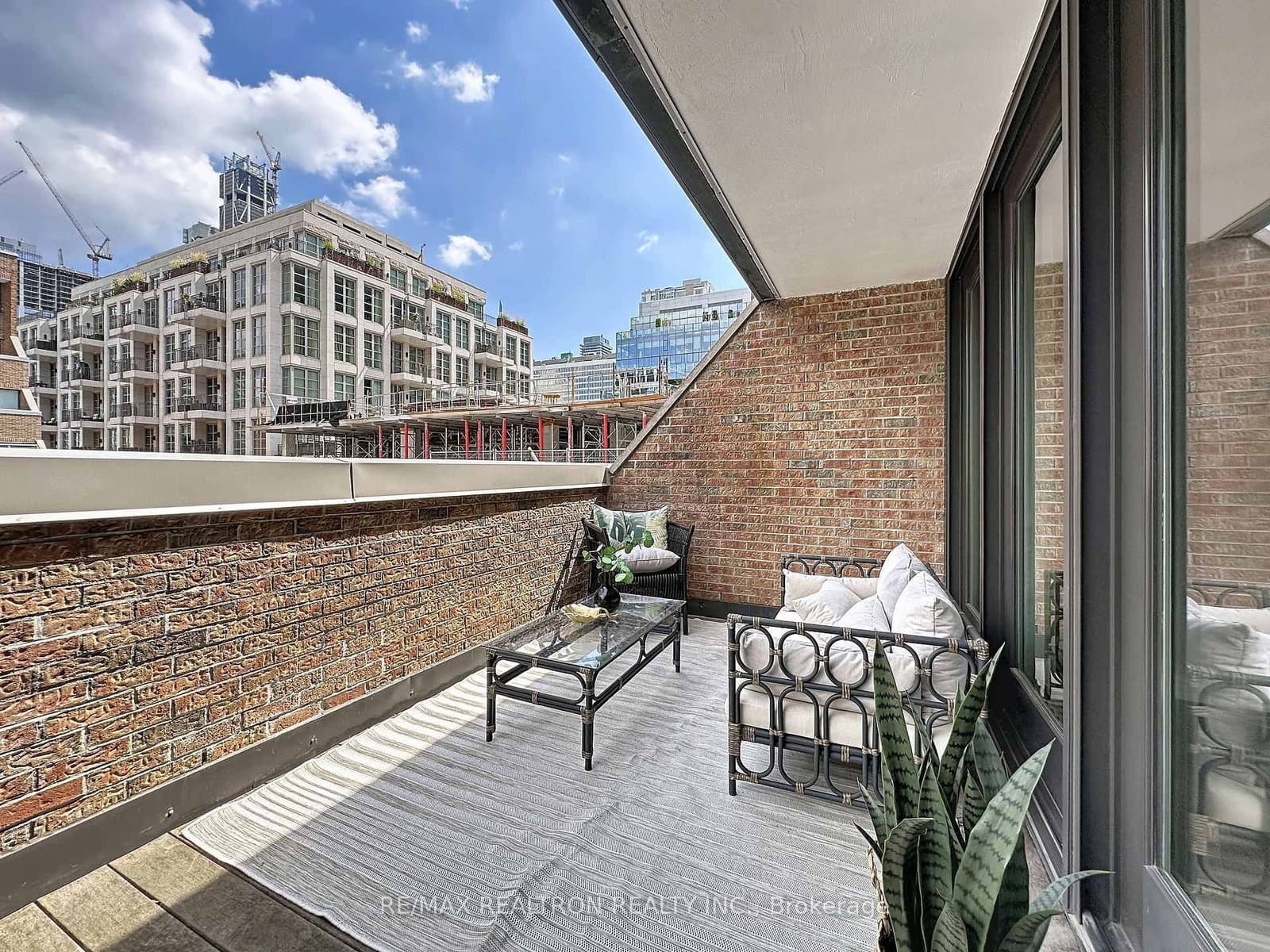 55A Avenue Road, Unit 412 thumbnail 24