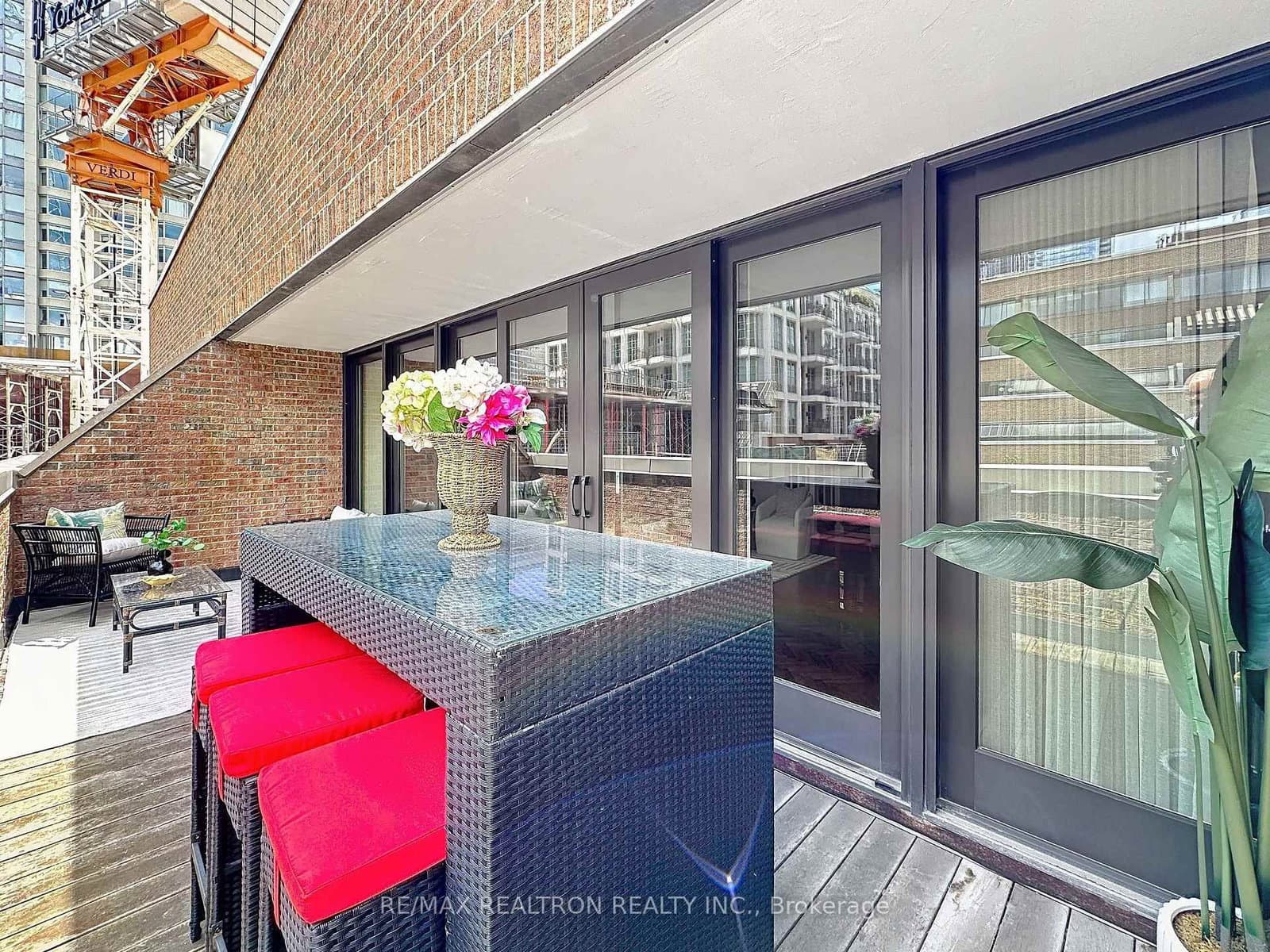 55A Avenue Road, Unit 412 thumbnail 27