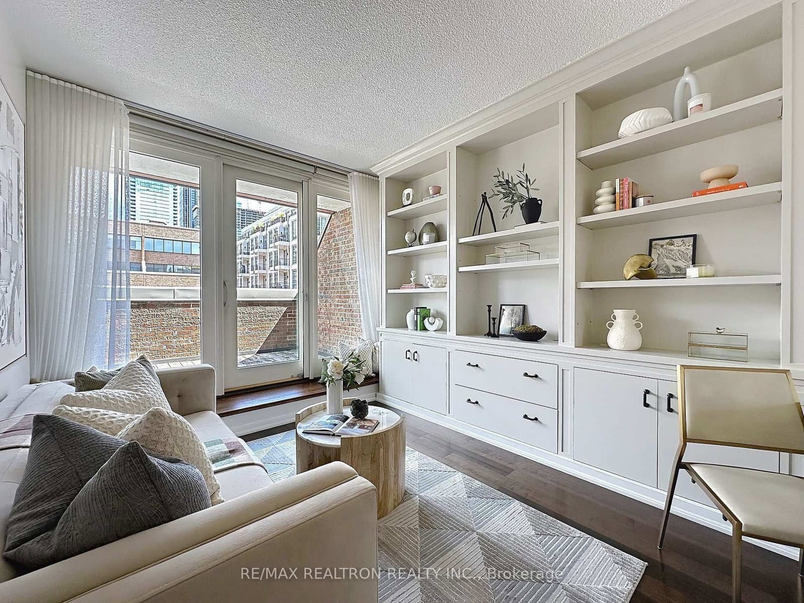 55A Avenue Road, Unit 412 thumbnail 33