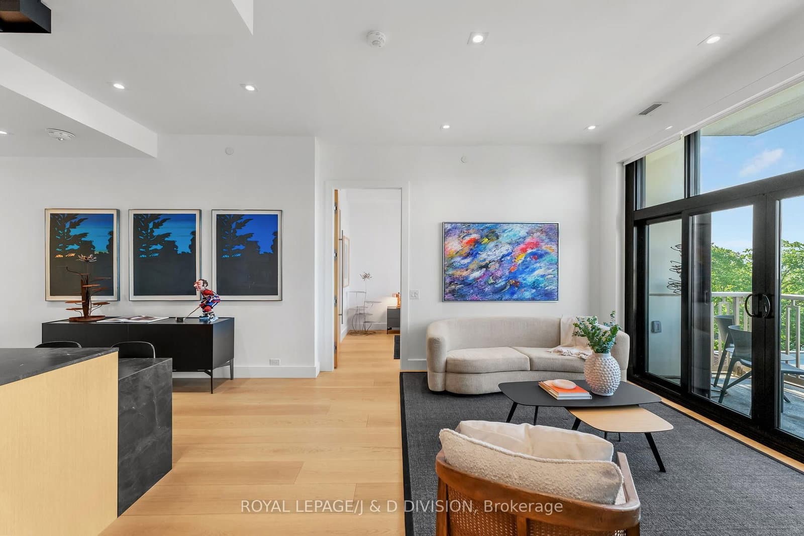 1 Strathgowan Avenue, Unit 710 thumbnail 10