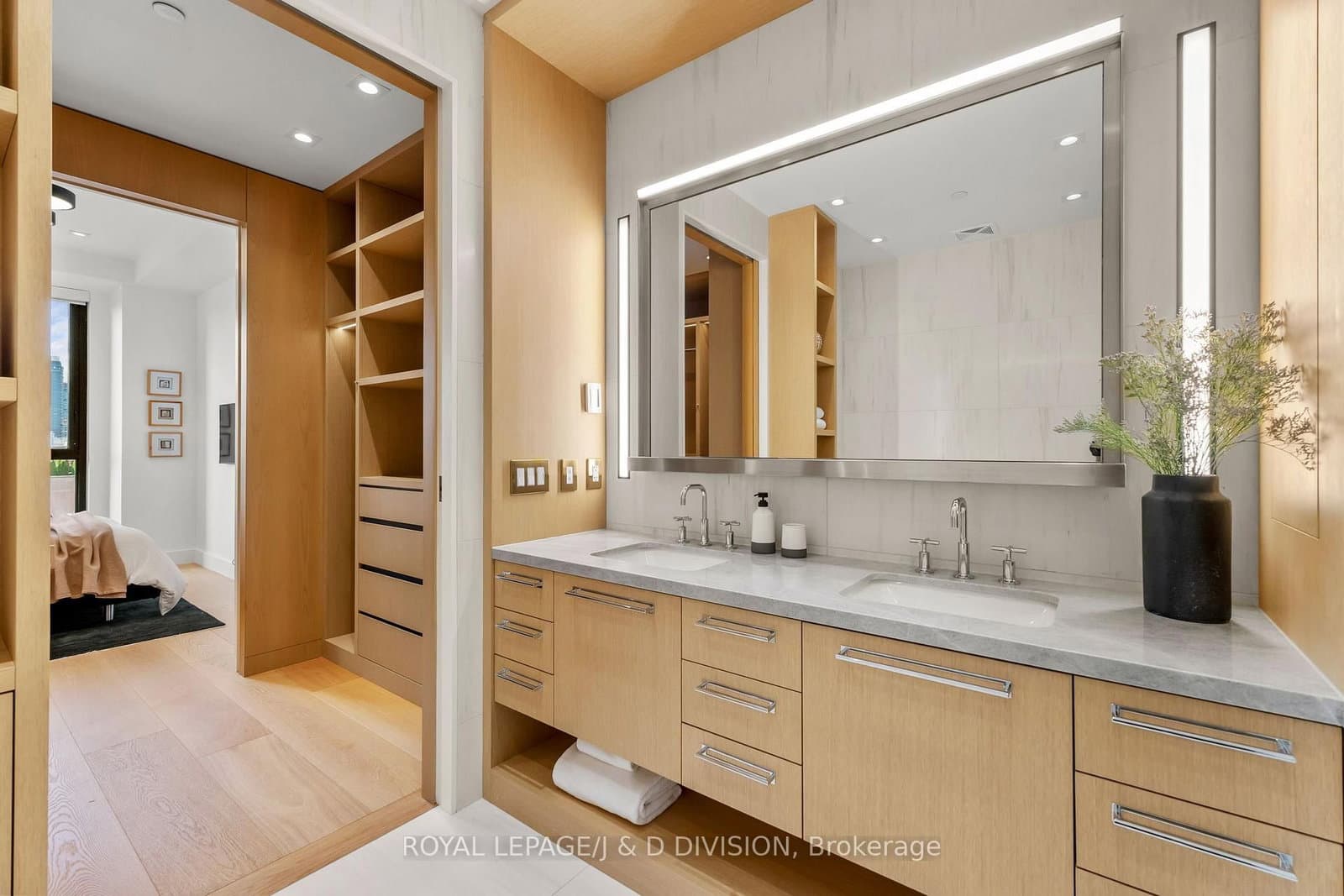 1 Strathgowan Avenue, Unit 710 thumbnail 19