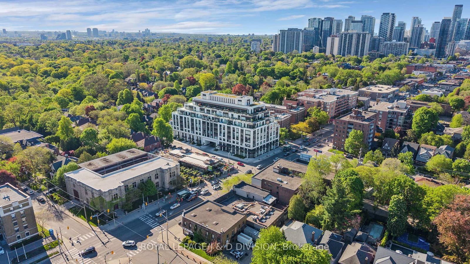 1 Strathgowan Avenue, Unit 710 thumbnail 35
