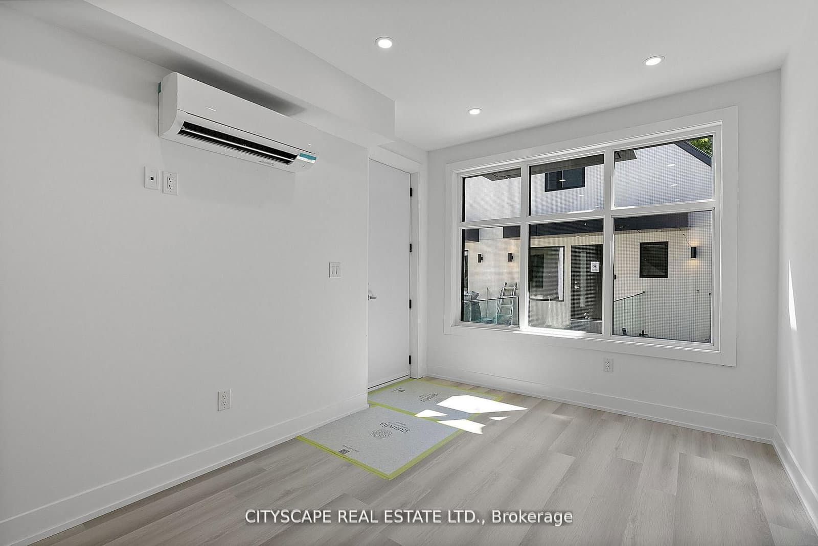 591 Oakwood Avenue, Unit Main #2 thumbnail 5