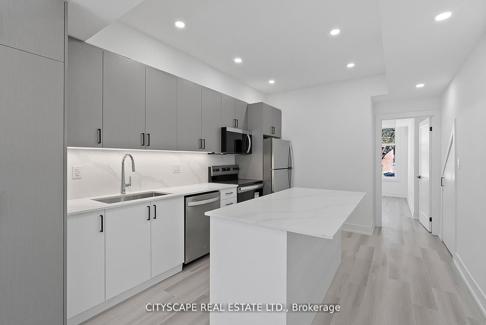 591 Oakwood Avenue, Unit Main #2 thumbnail 7