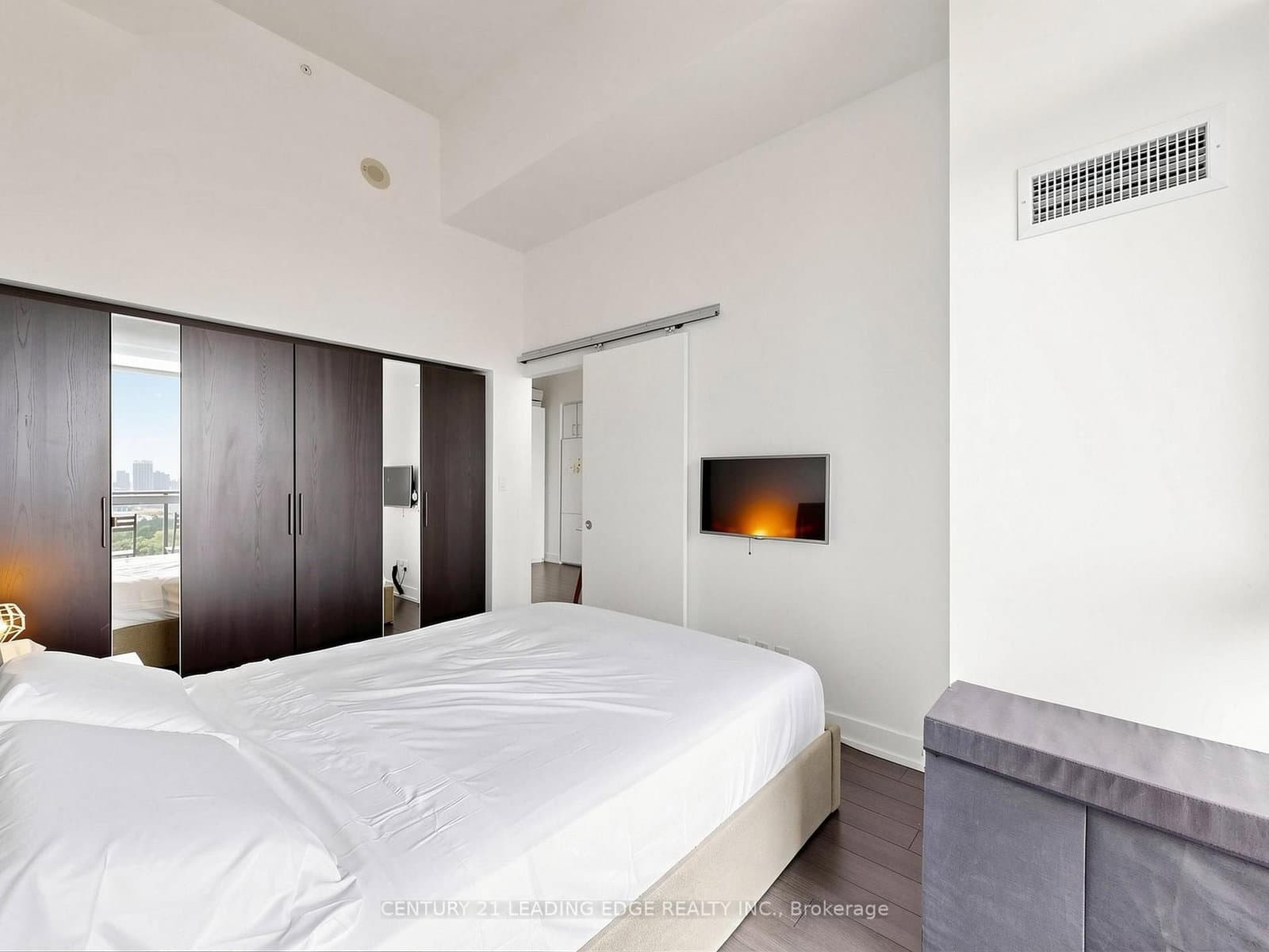 75 The Donway W, Unit 1406 thumbnail 30