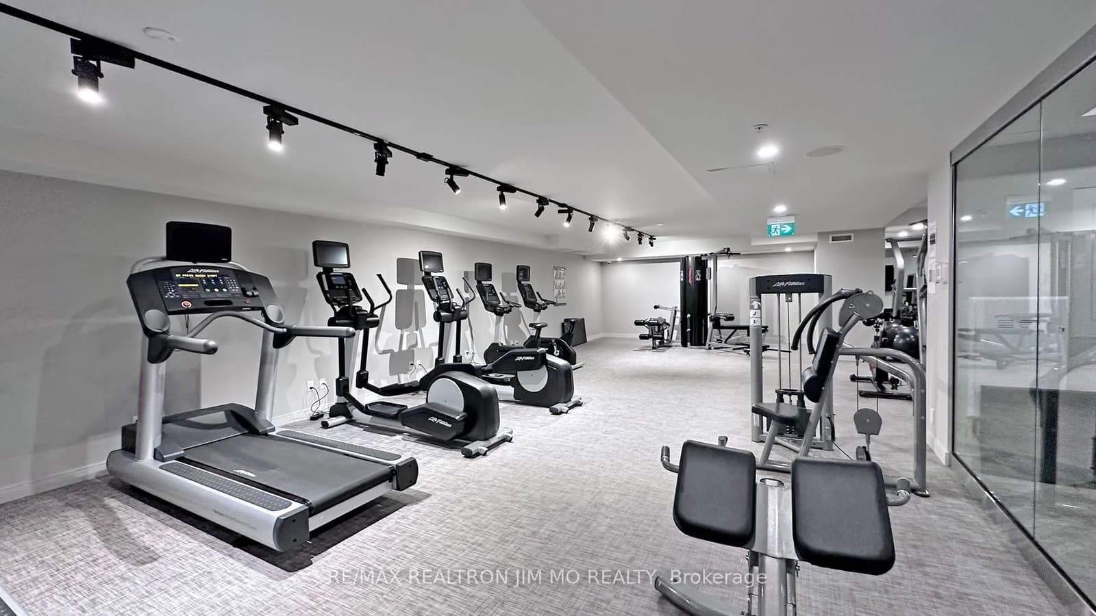 28 Wellesley Street E, Unit 706 thumbnail 20