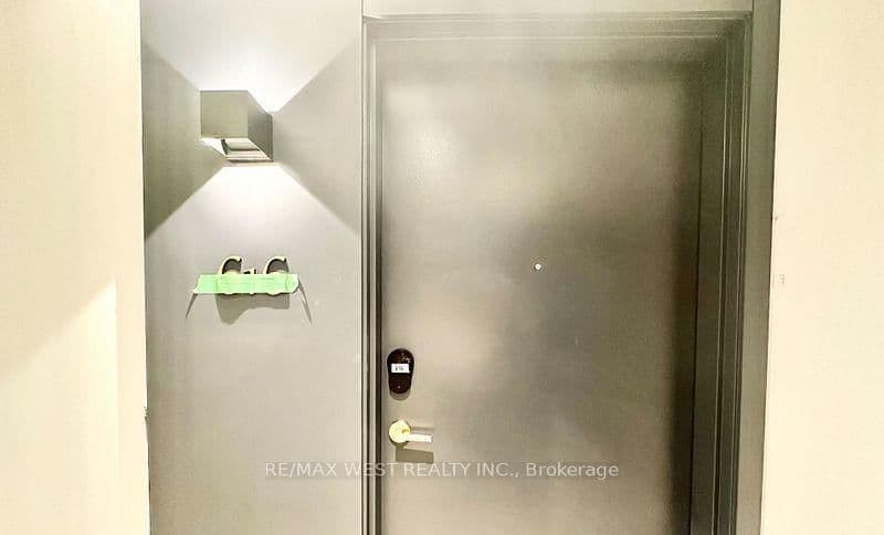 543 Richmond Street W, Unit 616 thumbnail 4