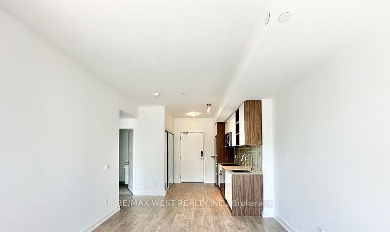 543 Richmond Street W, Unit 616 thumbnail 8