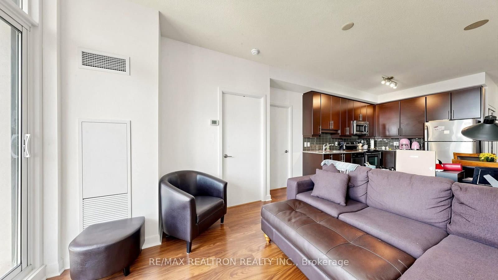 33 Bay Street, Unit 2211 thumbnail 11