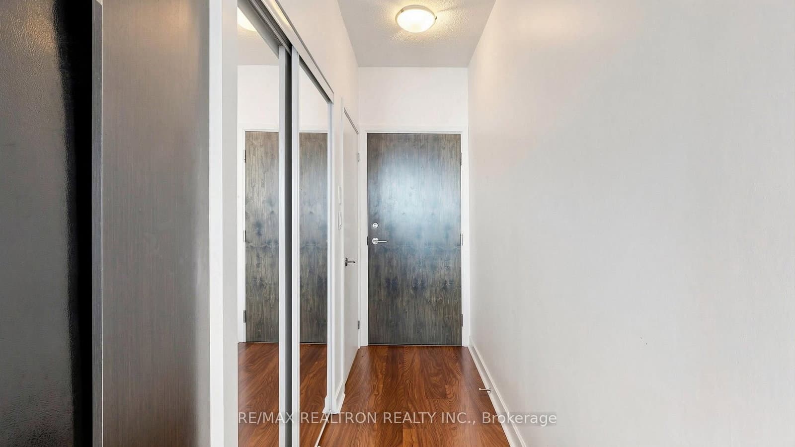 33 Bay Street, Unit 2211 thumbnail 21