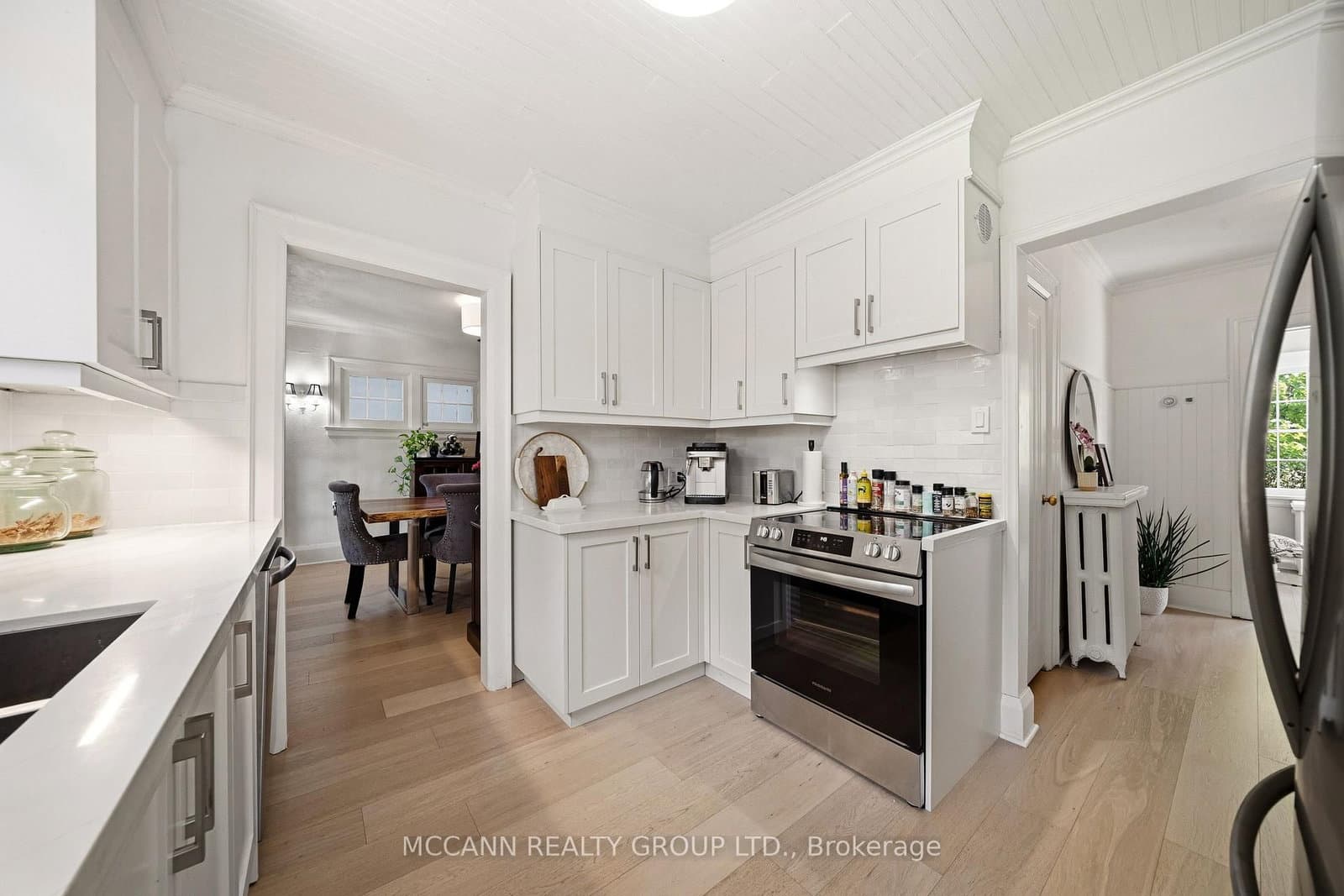 1396 Mount Pleasant Road thumbnail 11